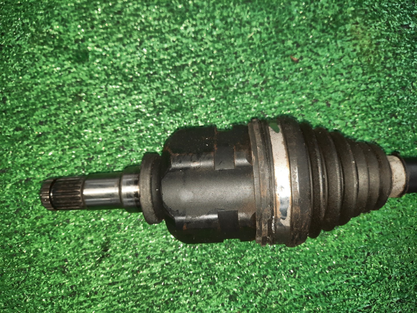 Привод правый передний TOYOTA PREMIO, ISIS, WISH, ALLION, COROLLA FIELDER, COROLLA  AXIO ZRT260, ZGM10, ZGM10W, ZGM10G, ZGE20W, ZGE20G, ZRE142G, ZRE142 2ZR-FAE, 2ZR-FE 3 ракурс