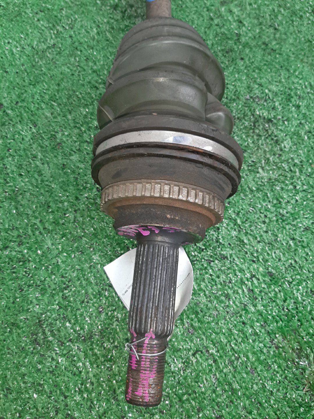 Привод левый передний TOYOTA COROLLA, COROLLA SPACIO, ISIS, WISH, COROLLA FIELDER, ALLEX, COROLLA RUNX, WILL VS ZZE122, ZZE122N, ZNM10, ZNM10W, ZNM10G, ZNE10, ZNE10G, ZZE122G, ZZE127 1ZZ-FE 2 ракурс