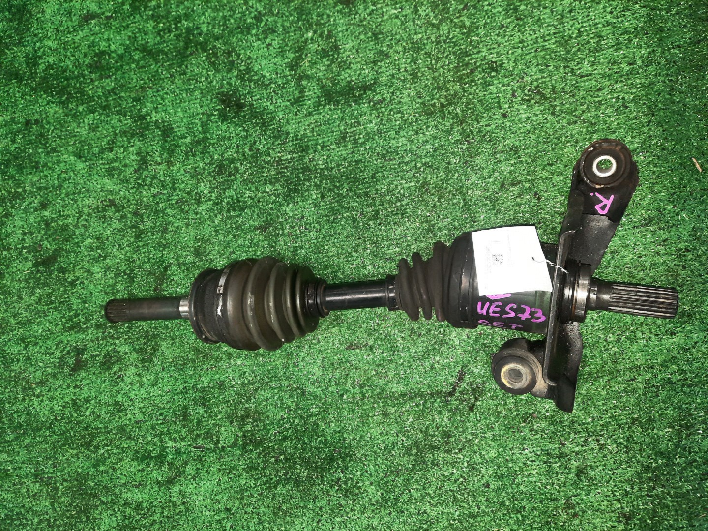 Привод правый передний ISUZU VEHICROSS, WIZARD, MU UGS25, UES73FW, UES25FW, UER25FW 6VD1, 4JX1-TE 1 ракурс