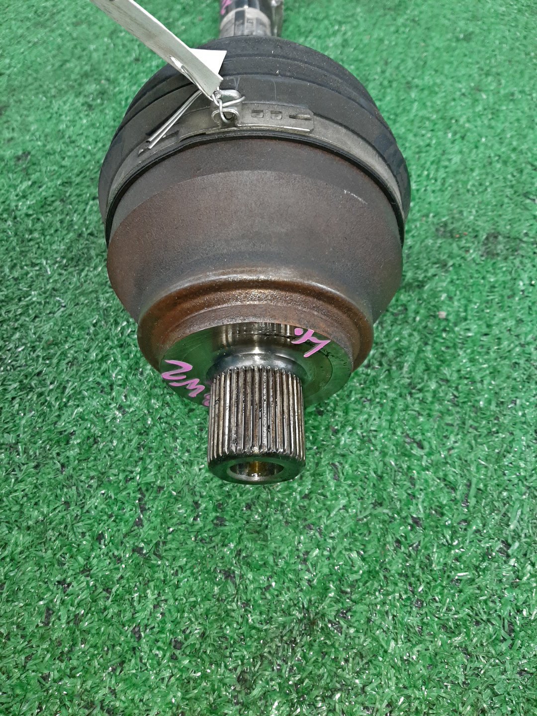 Привод левый передний BENTLEY FLYING SPUR 3W2 BWRA 3W0407271С 2 ракурс