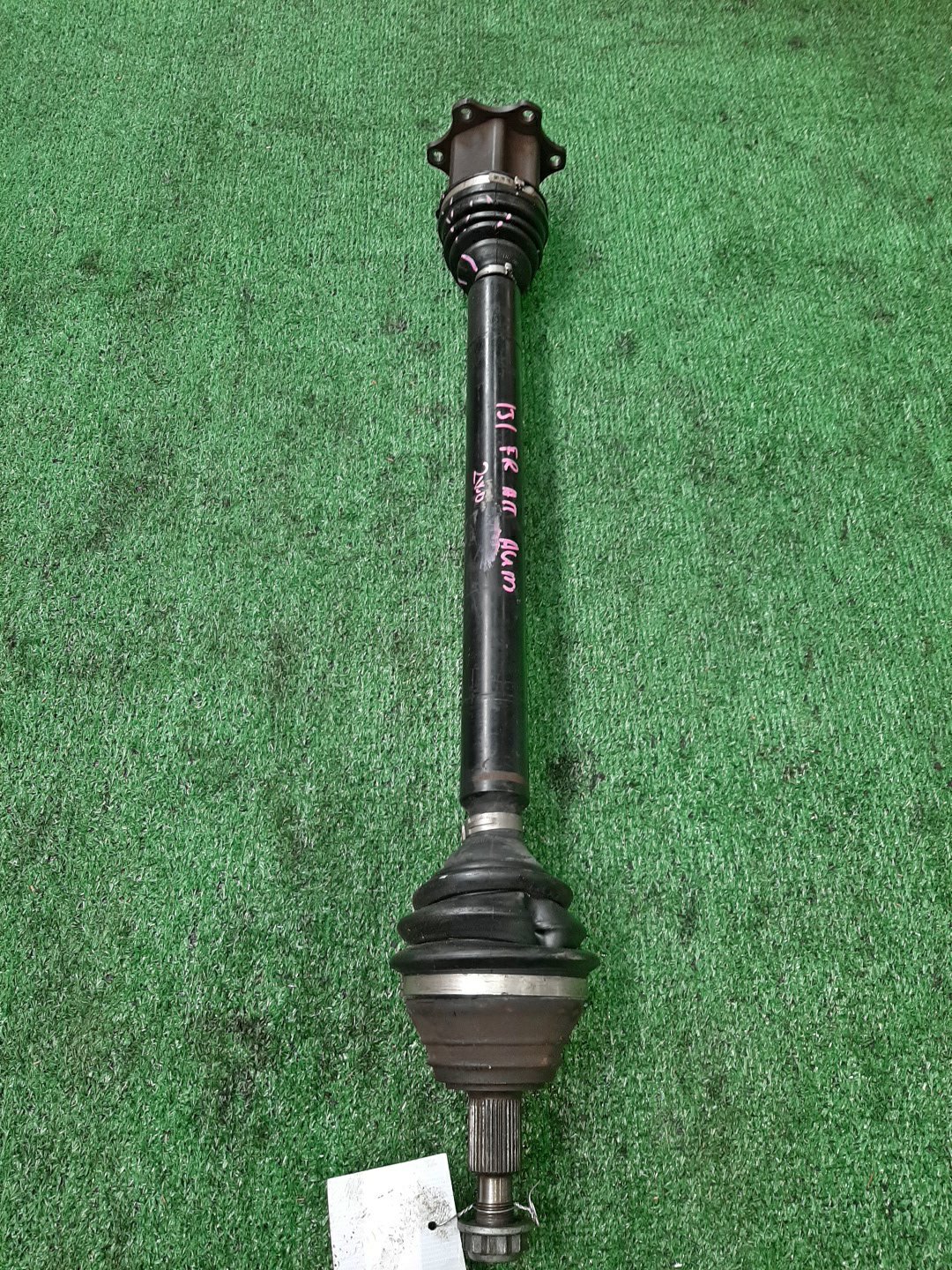 Привод правый передний VOLKSWAGEN GOLF 1J1 AUM 1 ракурс