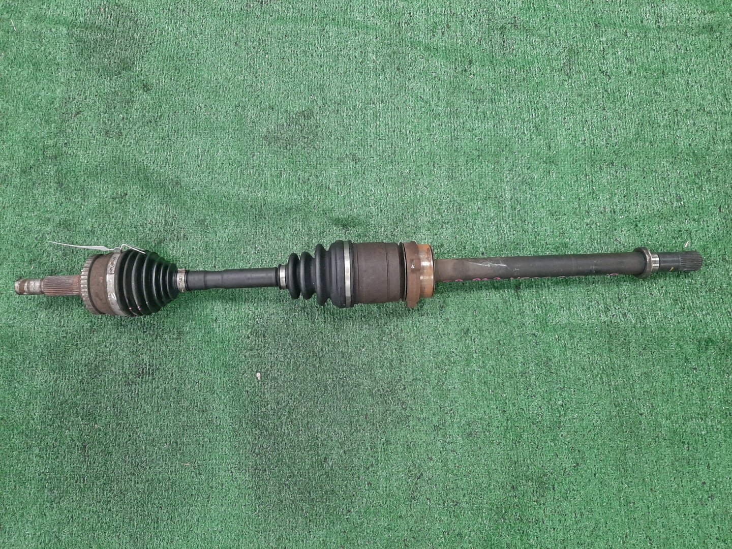 Привод правый передний NISSAN CEFIRO A33 VQ20DE, VQ25DD 1 ракурс