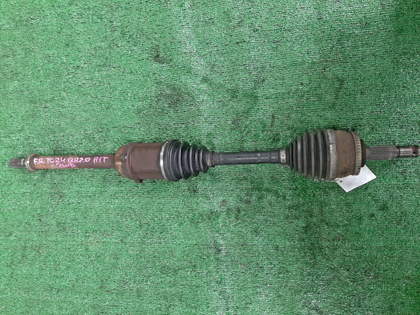 Привод правый передний  NISSAN SERENA TC24 QR20DE 1 ракурс