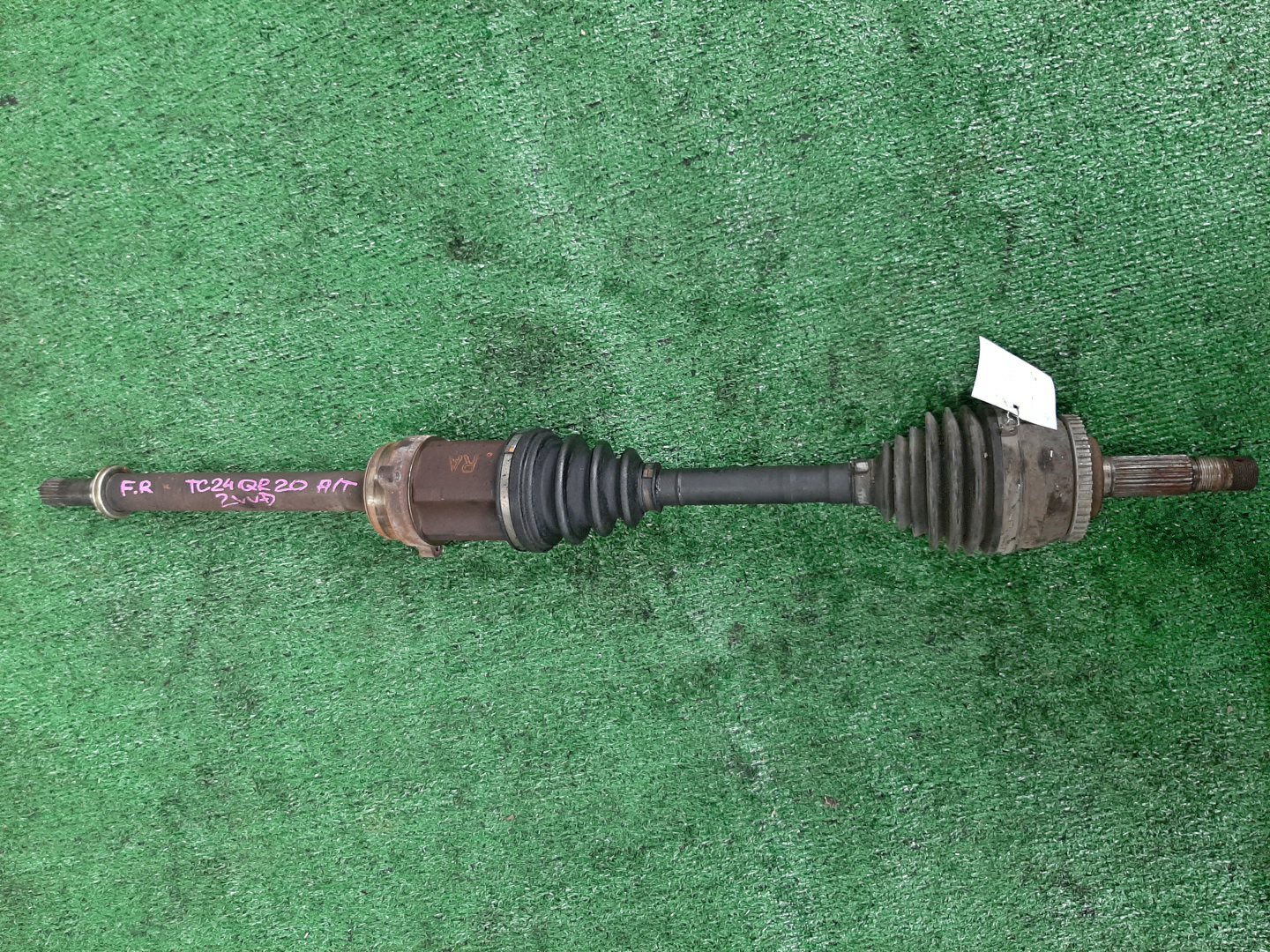 Привод правый передний  NISSAN SERENA TC24 QR20DE 1 ракурс