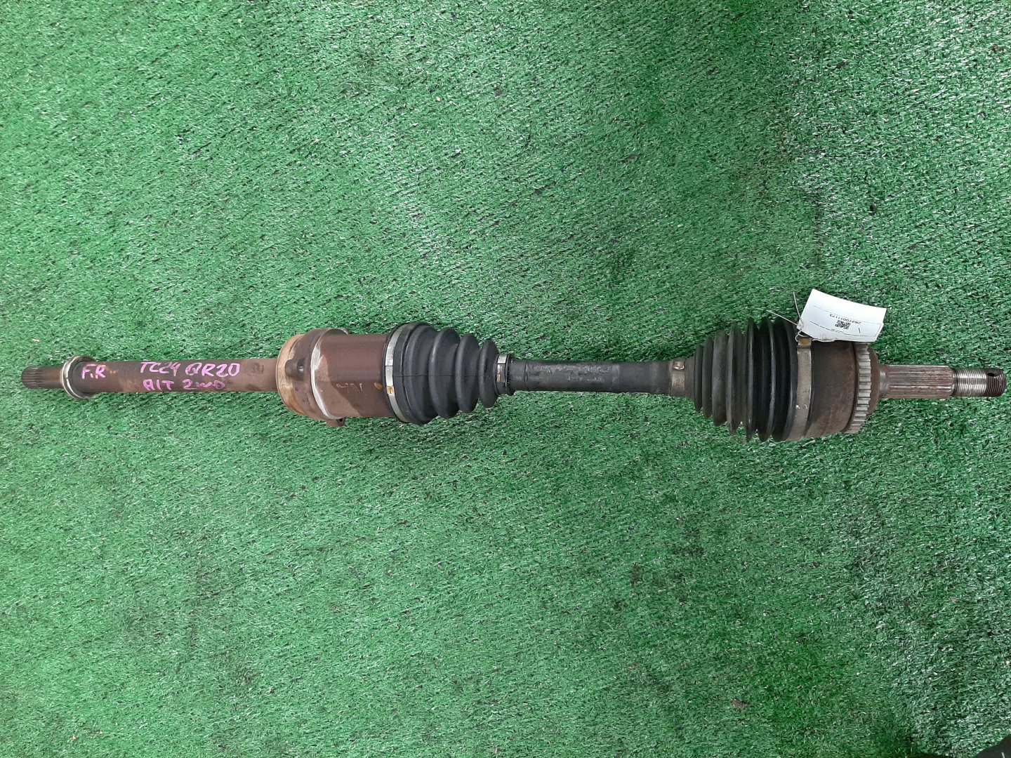 Привод правый передний  NISSAN SERENA TC24 QR20DE 1 ракурс