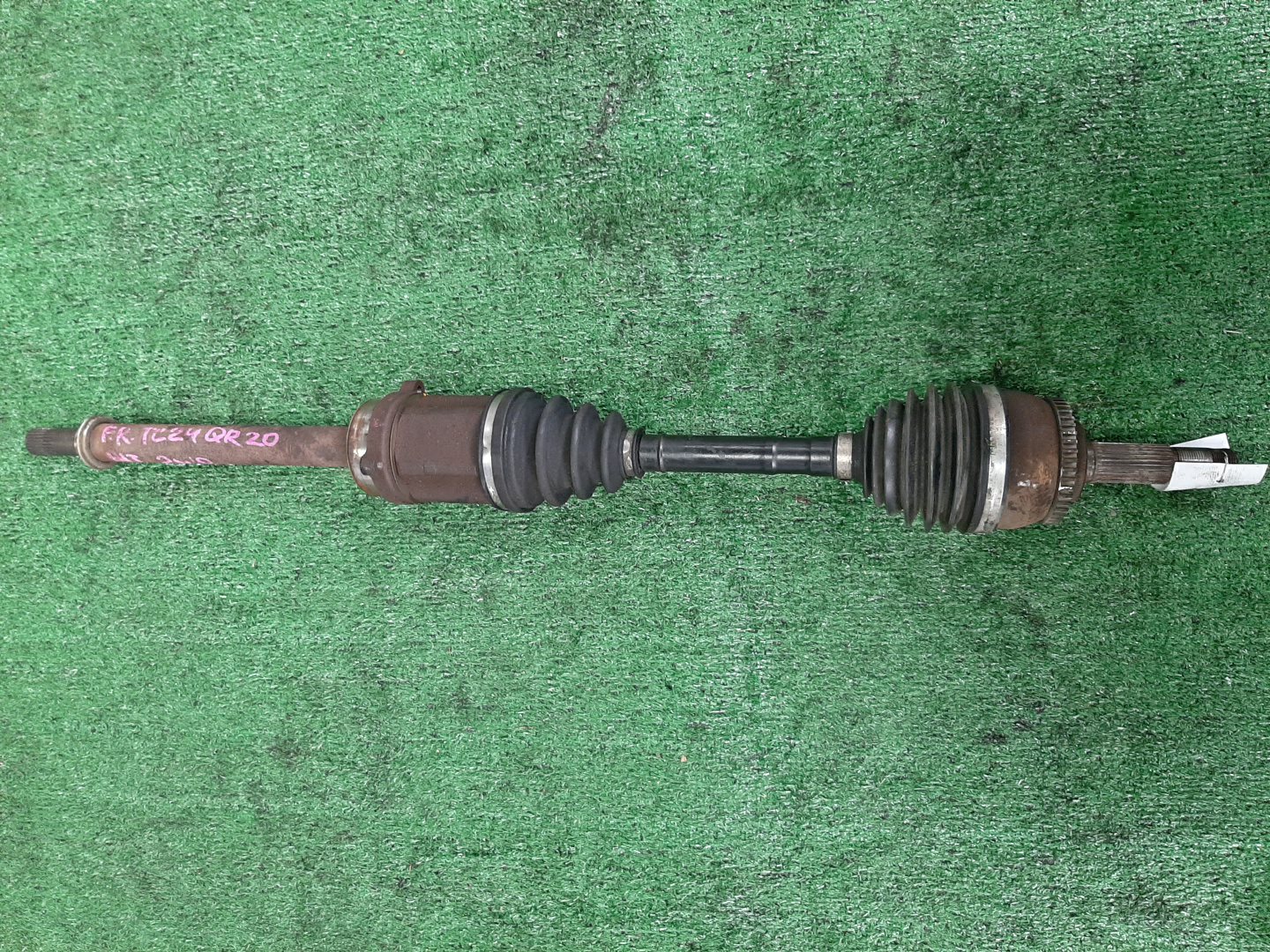 Привод правый передний  NISSAN SERENA TC24 QR20DE 1 ракурс