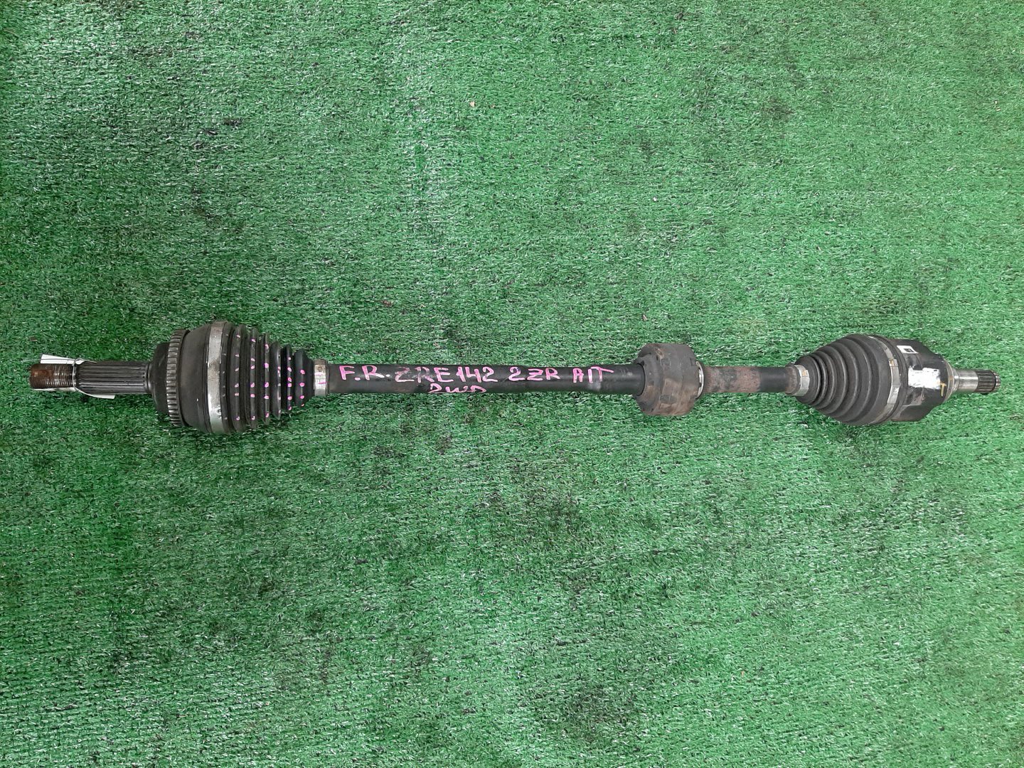 Привод правый передний TOYOTA PREMIO, ISIS, WISH, ALLION, COROLLA FIELDER, COROLLA  AXIO ZRT260, ZGM10, ZGM10W, ZGM10G, ZGE20W, ZGE20G, ZRE142G, ZRE142 2ZR-FAE, 2ZR-FE 1 ракурс