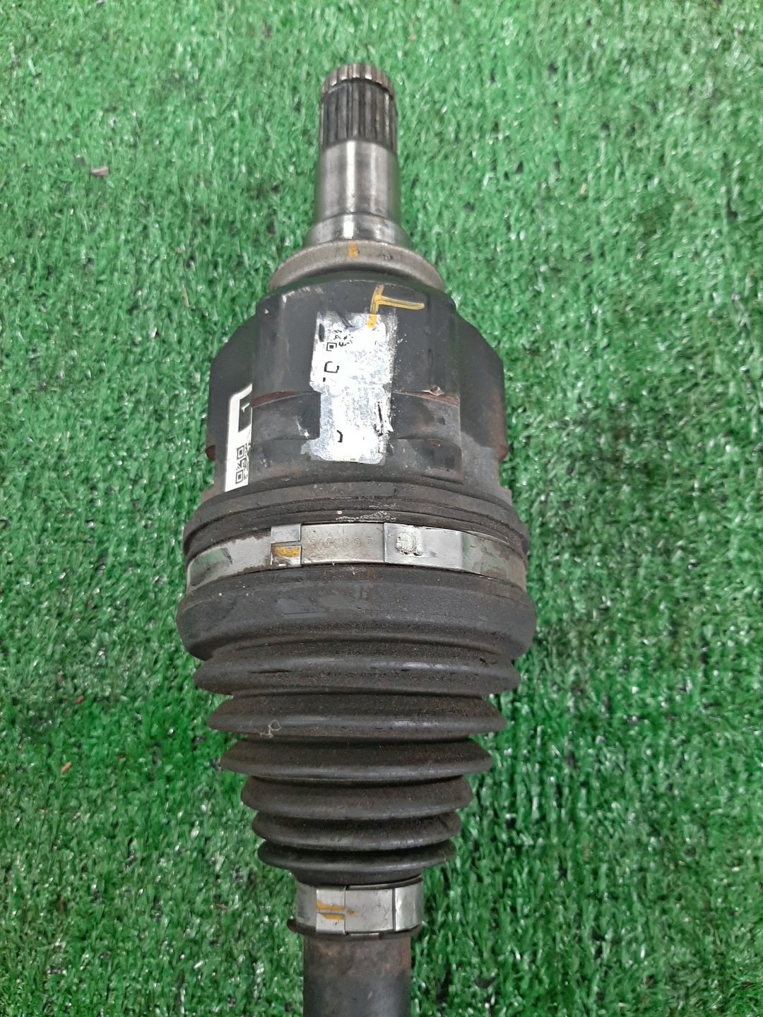 Привод правый передний TOYOTA PREMIO, ISIS, WISH, ALLION, COROLLA FIELDER, COROLLA  AXIO ZRT260, ZGM10, ZGM10W, ZGM10G, ZGE20W, ZGE20G, ZRE142G, ZRE142 2ZR-FAE, 2ZR-FE 3 ракурс