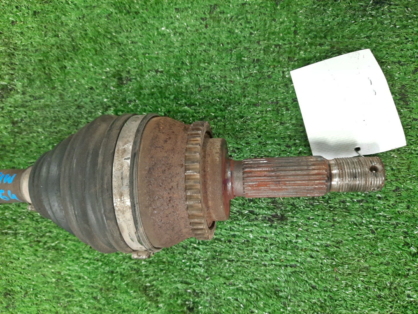 Привод левый передний MITSUBISHI GALANT, CHARIOT GRANDIS, CHARIOT EA3A, N84W 4G64 2 ракурс