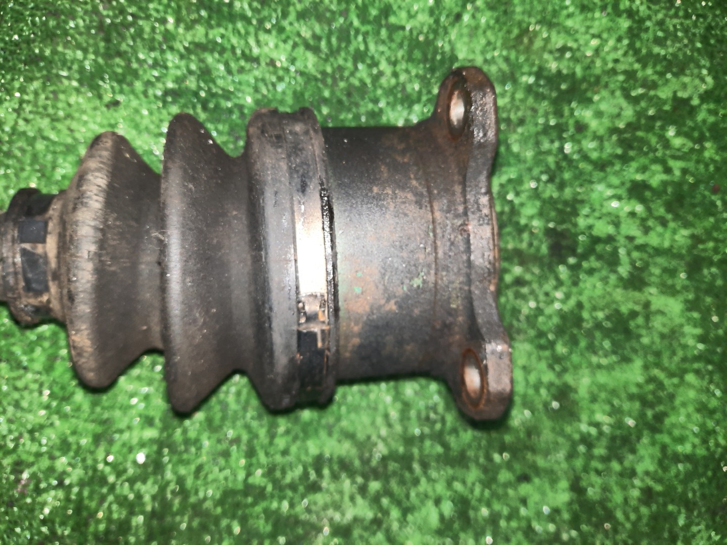 Привод правый передний MITSUBISHI PAJERO, DELICA V26W, V43W, V46W, V21W, V23W, PD6W, PD4W, PD8W, PE8W, PF6W, PF8W 4M40T, 6G72, 4G64 3 ракурс