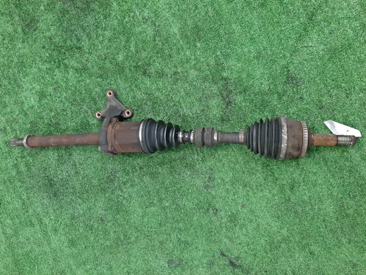 Привод правый передний  NISSAN SERENA TC24 QR20DE 1 ракурс