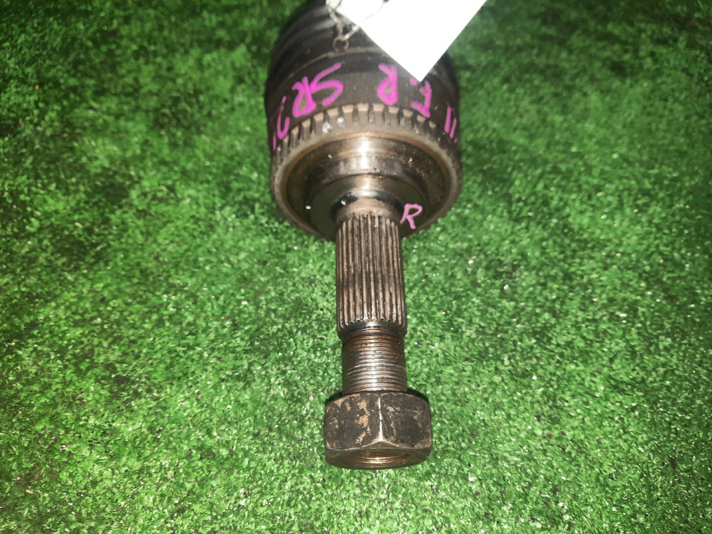 Привод правый передний NISSAN AVENIR, LIBERTY SW11, W11, PW11, PM12 CD20ET, SR20DE 2 ракурс
