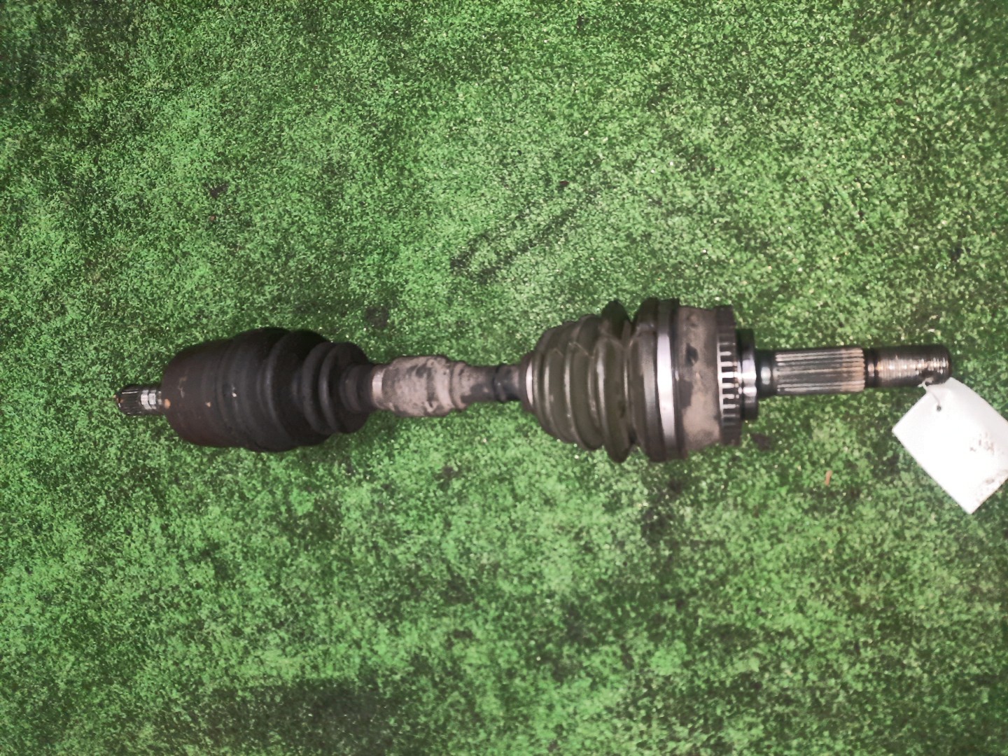 Привод правый передний NISSAN AVENIR, LIBERTY, SERENA PNW11, PNM12, PNC24, VNC24 SR20DE, SR20DET, YD25DDTI 1 ракурс