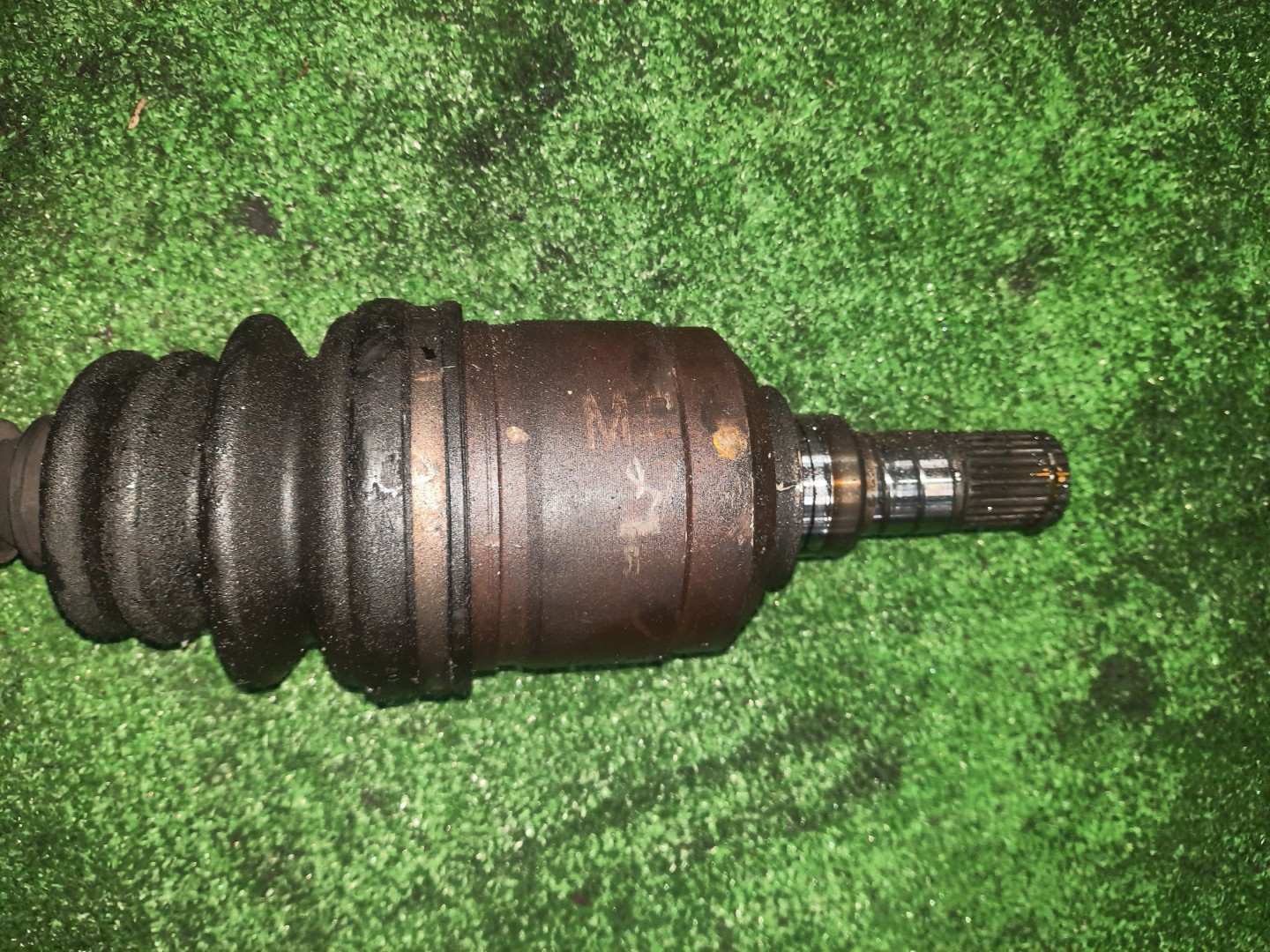 Привод правый передний NISSAN AVENIR, LIBERTY, SERENA PNW11, PNM12, PNC24, VNC24 SR20DE, SR20DET, YD25DDTI 3 ракурс