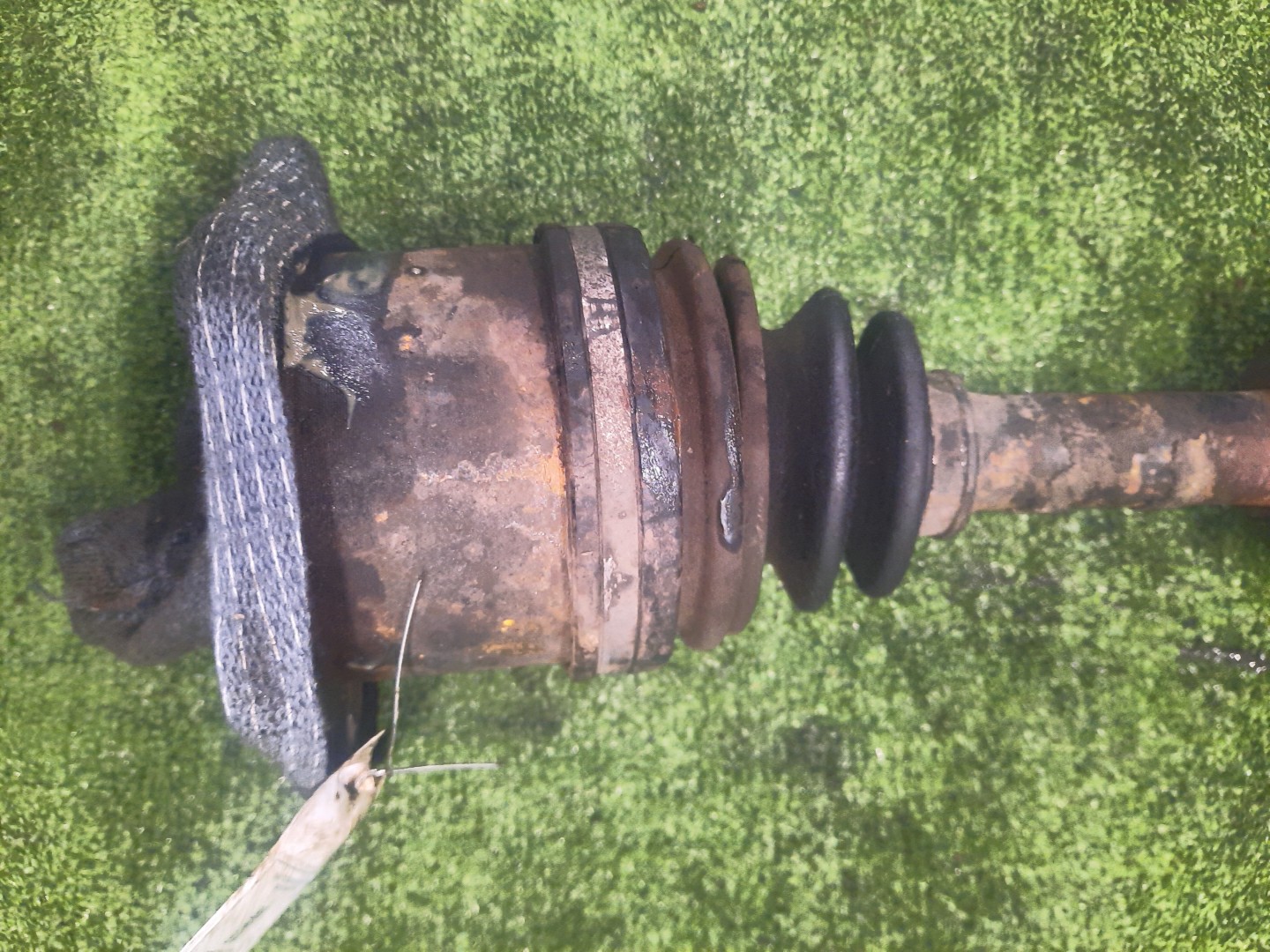 Привод правый передний TOYOTA GRANVIA, GRAND HIACE VCH16W, KCH16W 5VZ-FE, 1KZ-TE 2 ракурс Привод правый передний TOYOTA GRANVIA, GRAND HIACE VCH16W, KCH16W 5VZ-FE, 1KZ-TE 2 ракурс