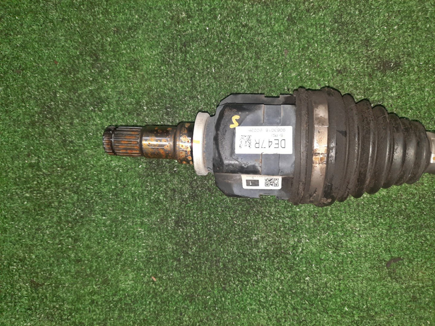 Привод правый передний TOYOTA PREMIO, ISIS, WISH, ALLION, COROLLA FIELDER, COROLLA  AXIO ZRT260, ZGM10, ZGM10W, ZGM10G, ZGE20W, ZGE20G, ZRE142G, ZRE142 2ZR-FAE, 2ZR-FE 3 ракурс