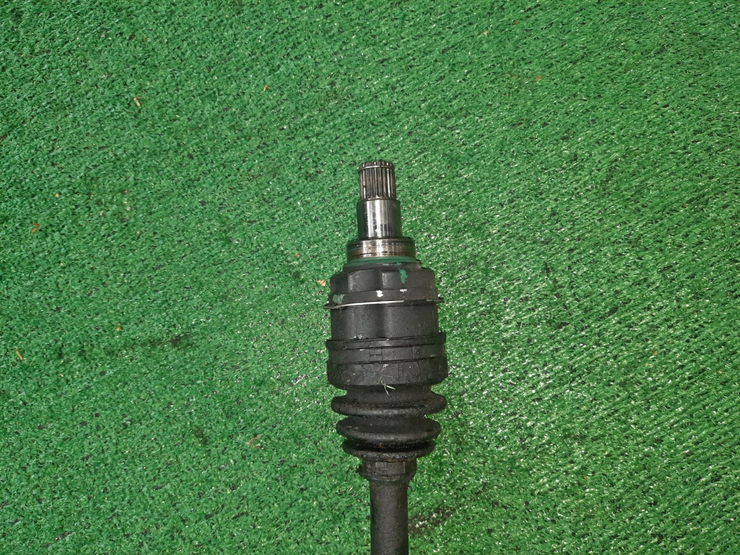 Привод левый передний TOYOTA PASSO, BB, DEX, BOON, COO KGC30, KGC35, QNC20, QNC21, M401F, M600S, M610S, M401S, M402S 1KR-FE, K3-VE, 3SZ-VE 3 ракурс