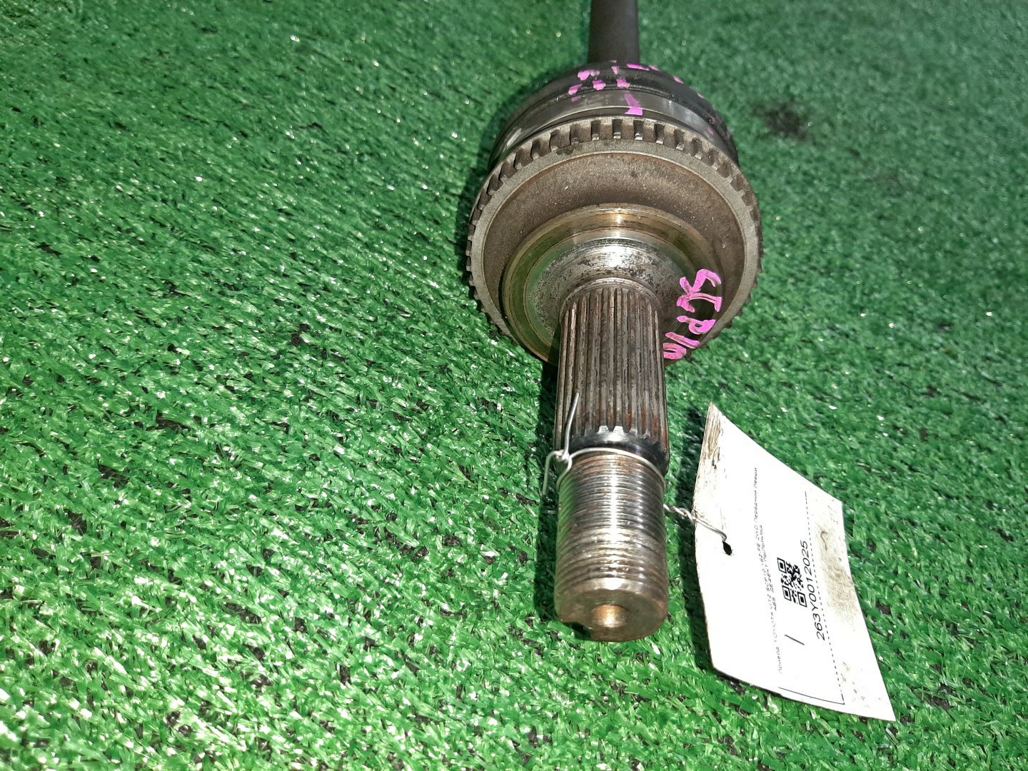 Привод левый передний TOYOTA PLATZ, VITZ SCP11, SCP10 1SZ-FE 2 ракурс Привод левый передний TOYOTA PLATZ, VITZ SCP11, SCP10 1SZ-FE 2 ракурс