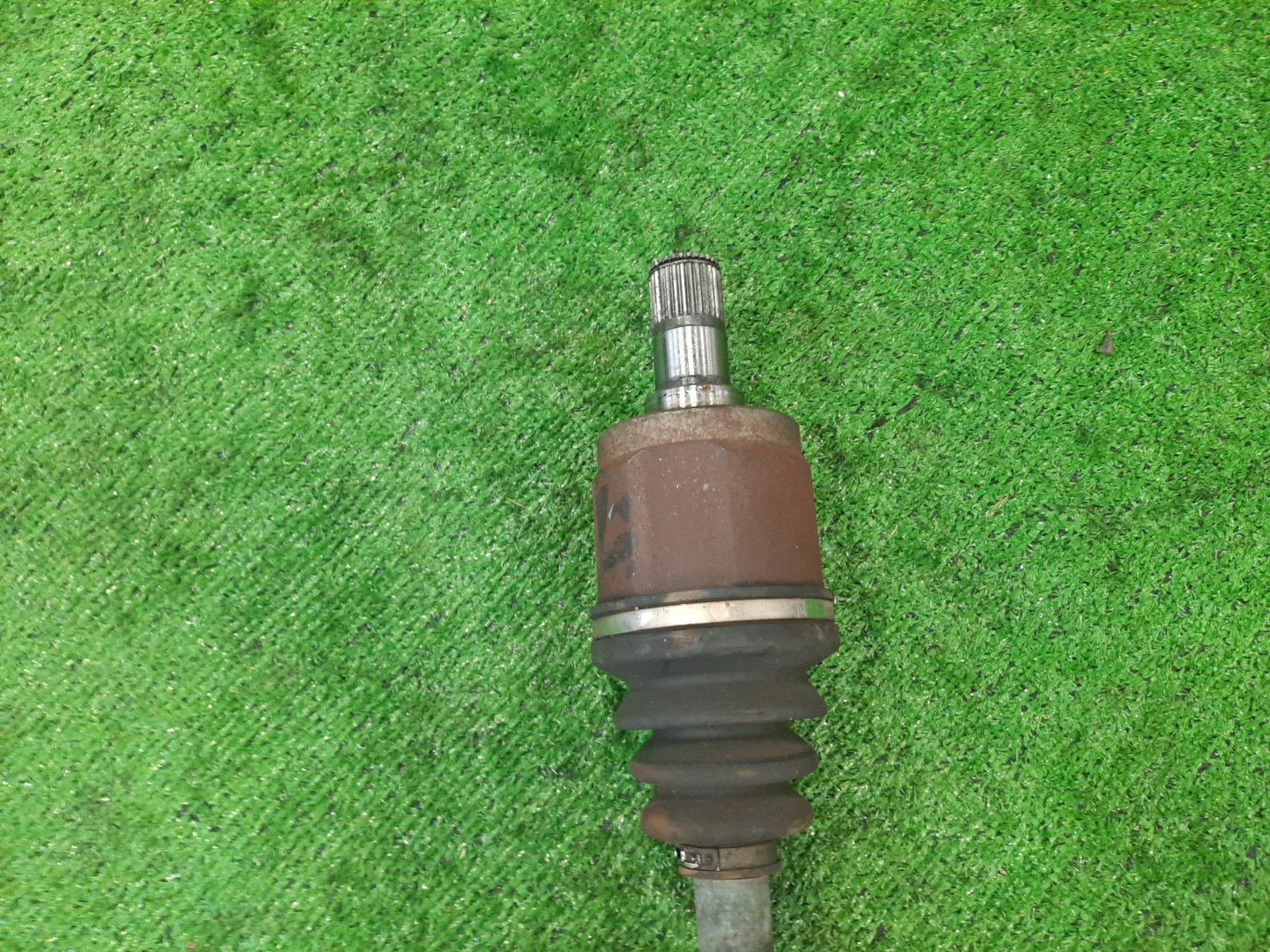 Привод левый передний HONDA AVANCIER, INSPIRE, ODYSSEY, SABER TA3, TA4, UA4, UA5, RA8, RA9 J30A, J25A, J32A 3 ракурс Привод левый передний HONDA AVANCIER, INSPIRE, ODYSSEY, SABER TA3, TA4, UA4, UA5, RA8, RA9 J30A, J25A, J32A 3 ракурс