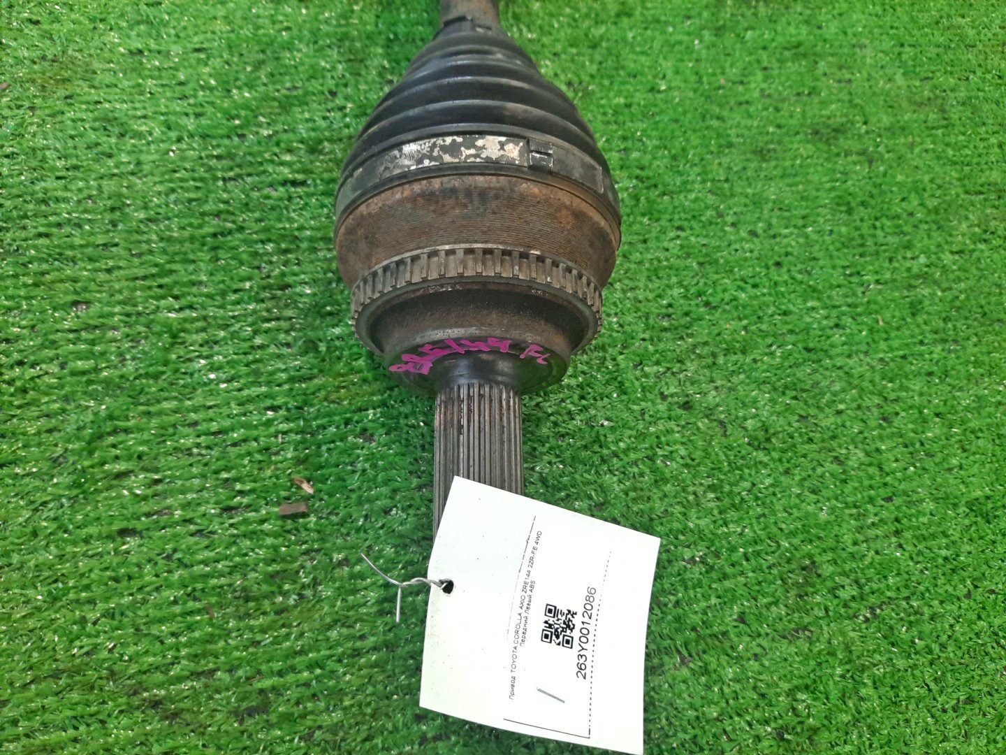 Привод левый передний TOYOTA PREMIO, ISIS, WISH, ALLION, COROLLA FIELDER, COROLLA  AXIO ZRT265, ZGM15G, ZGE25G, ZRE144G, ZRE144 2ZR-FAE, 2ZR-FE 2 ракурс