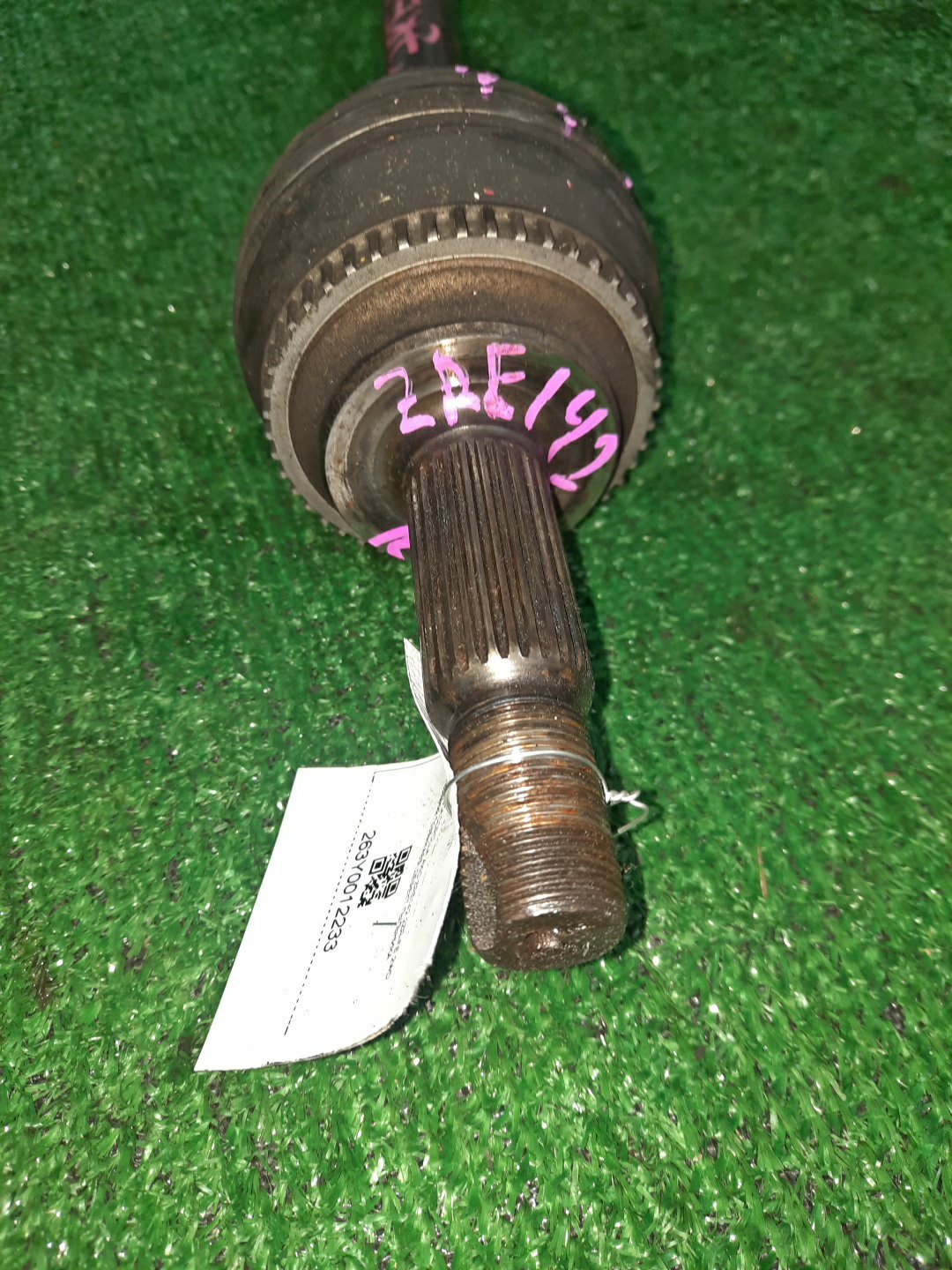 Привод правый передний TOYOTA PREMIO, ISIS, WISH, ALLION, COROLLA FIELDER, COROLLA  AXIO ZRT260, ZGM10, ZGM10W, ZGM10G, ZGE20W, ZGE20G, ZRE142G, ZRE142 2ZR-FAE, 2ZR-FE 2 ракурс