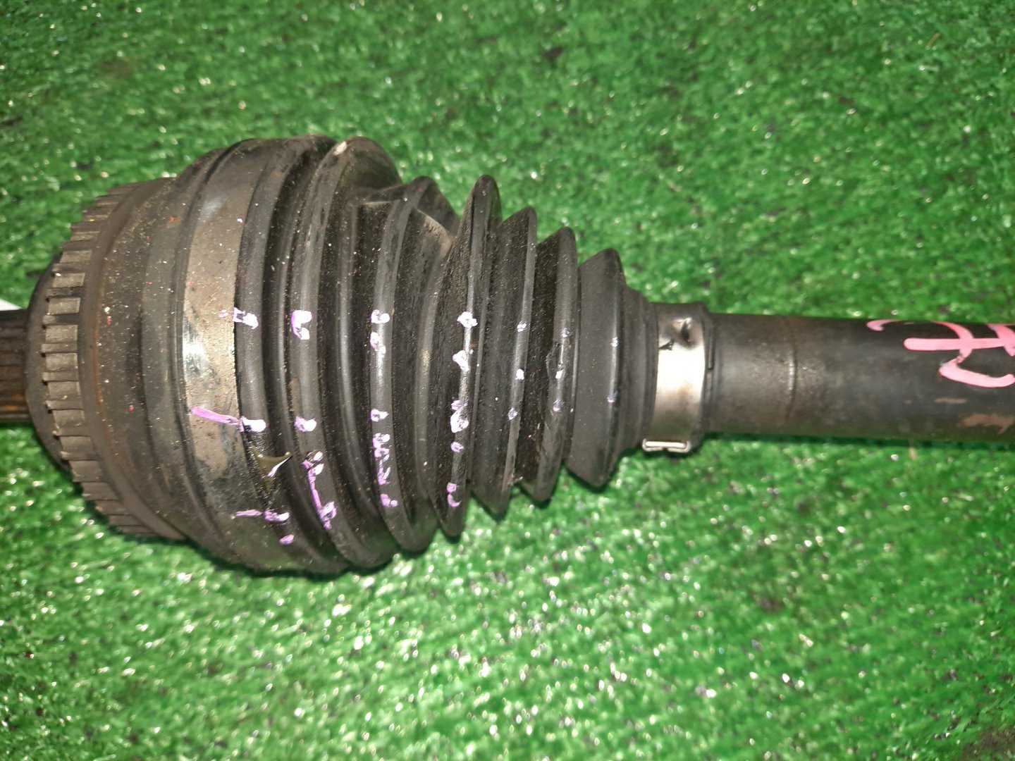 Привод правый передний TOYOTA PREMIO, ISIS, WISH, ALLION, COROLLA FIELDER, COROLLA  AXIO ZRT260, ZGM10, ZGM10W, ZGM10G, ZGE20W, ZGE20G, ZRE142G, ZRE142 2ZR-FAE, 2ZR-FE 4 ракурс