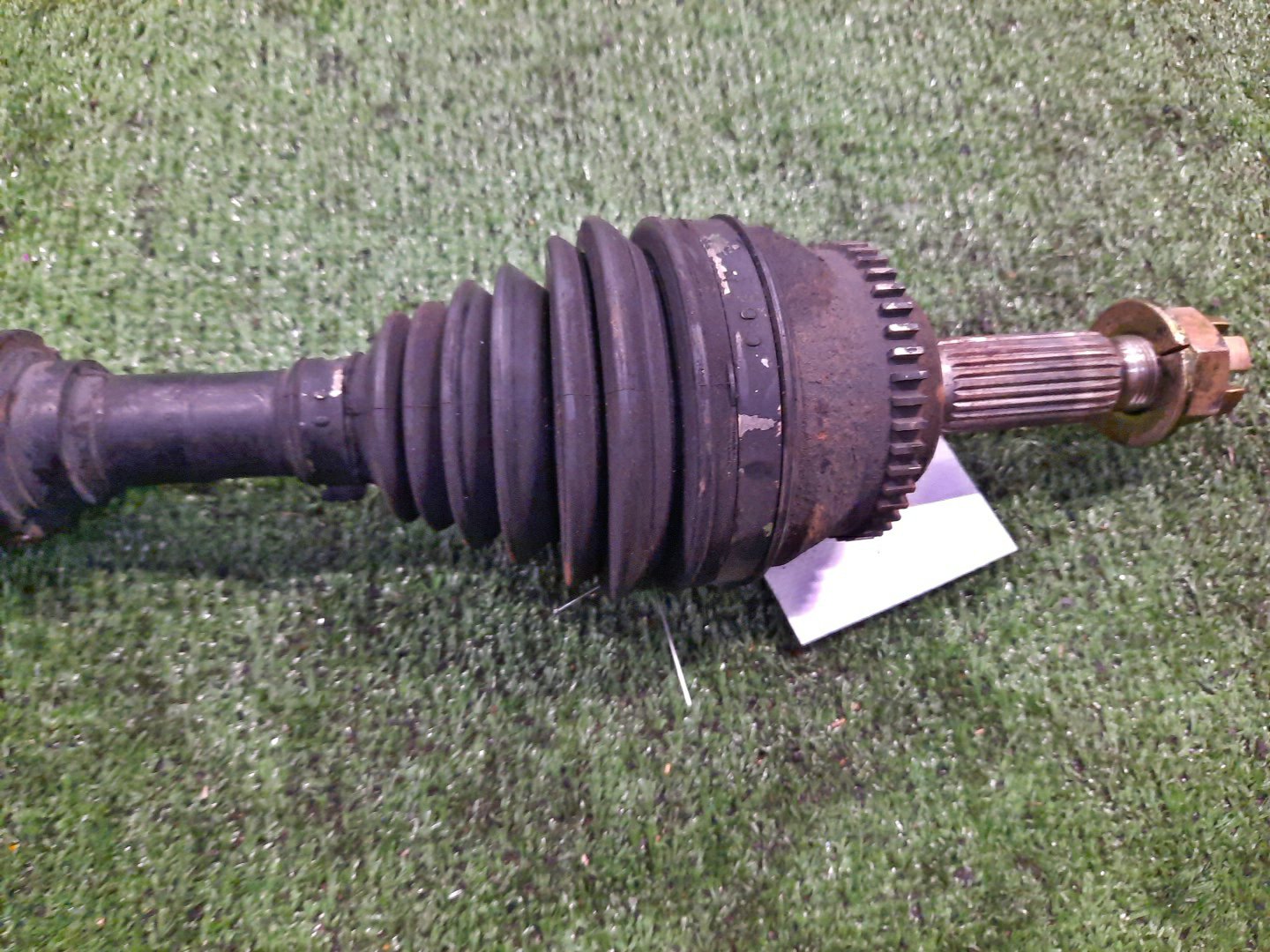 Привод левый передний MITSUBISHI GALANT, CHARIOT GRANDIS, CHARIOT EA3A, N84W 4G64 2 ракурс