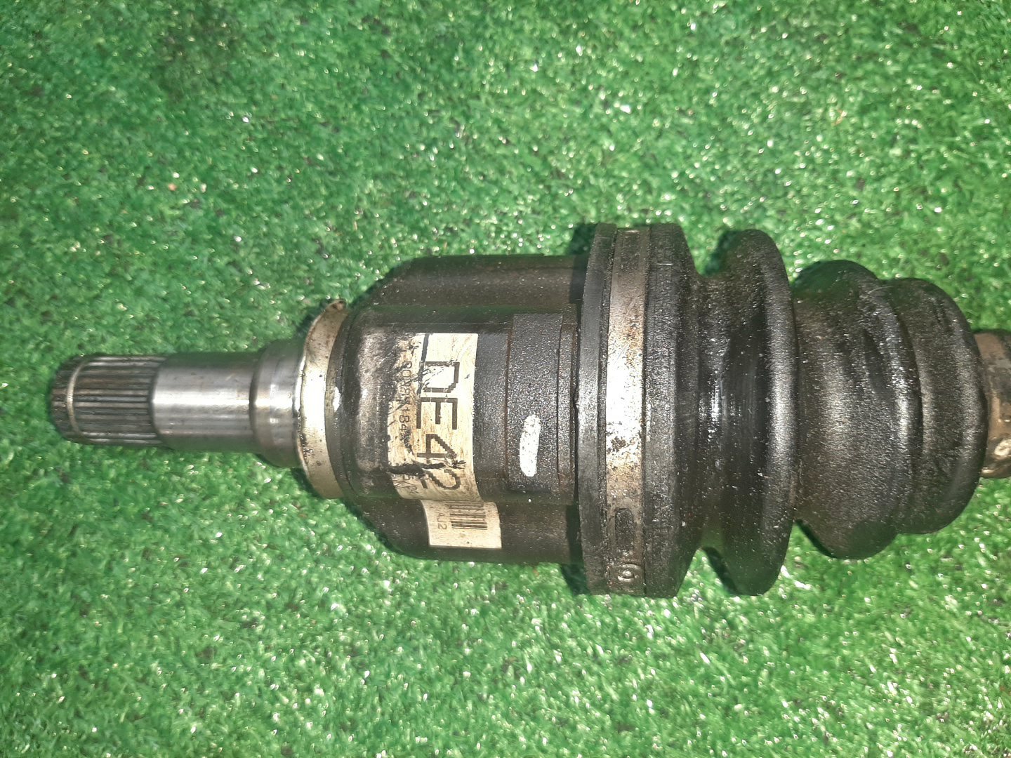 Привод правый передний TOYOTA COROLLA, PREMIO, COROLLA SPACIO, ALLION, COROLLA FIELDER, ALLEX, COROLLA RUNX, WILL VS, COROLLA  AXIO NZE121, NZE120, NZE141, NZT240, NZT260, NZE121N, NZE121G, NZE141G, NZE127 1NZ-FE, 2NZ-FE 3 ракурс
