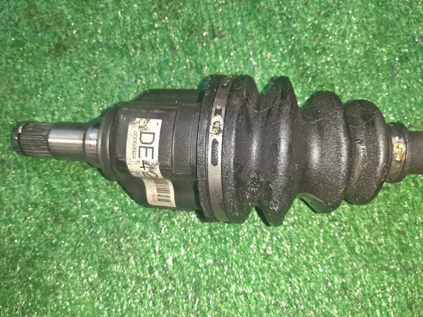 Привод правый передний TOYOTA COROLLA, PREMIO, COROLLA SPACIO, ALLION, COROLLA FIELDER, ALLEX, COROLLA RUNX, WILL VS, COROLLA  AXIO NZE121, NZE120, NZE141, NZT240, NZT260, NZE121N, NZE121G, NZE141G, NZE127 1NZ-FE, 2NZ-FE 3 ракурс