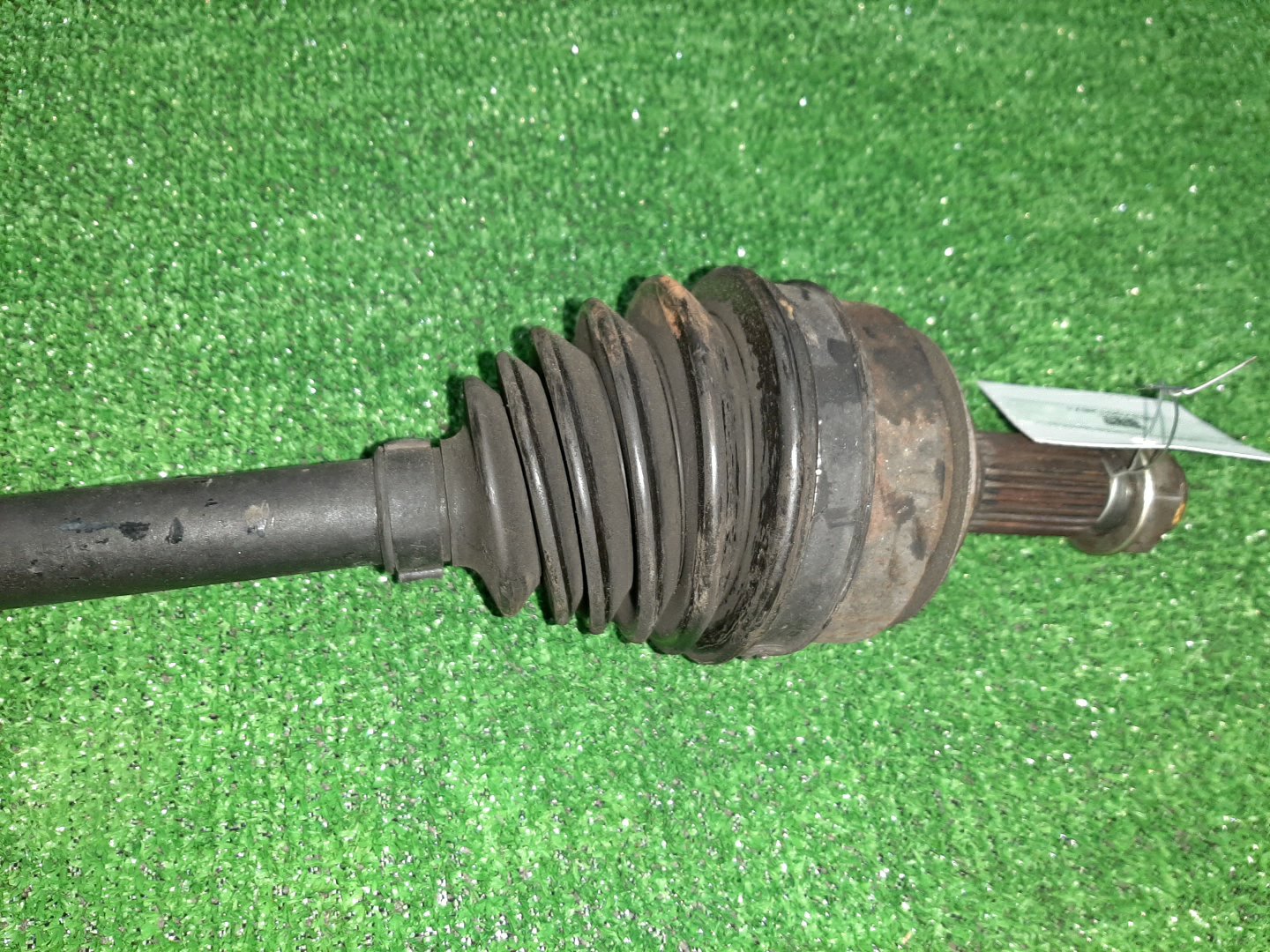 Привод правый передний HONDA AIRWAVE GJ1 L15A 2 ракурс