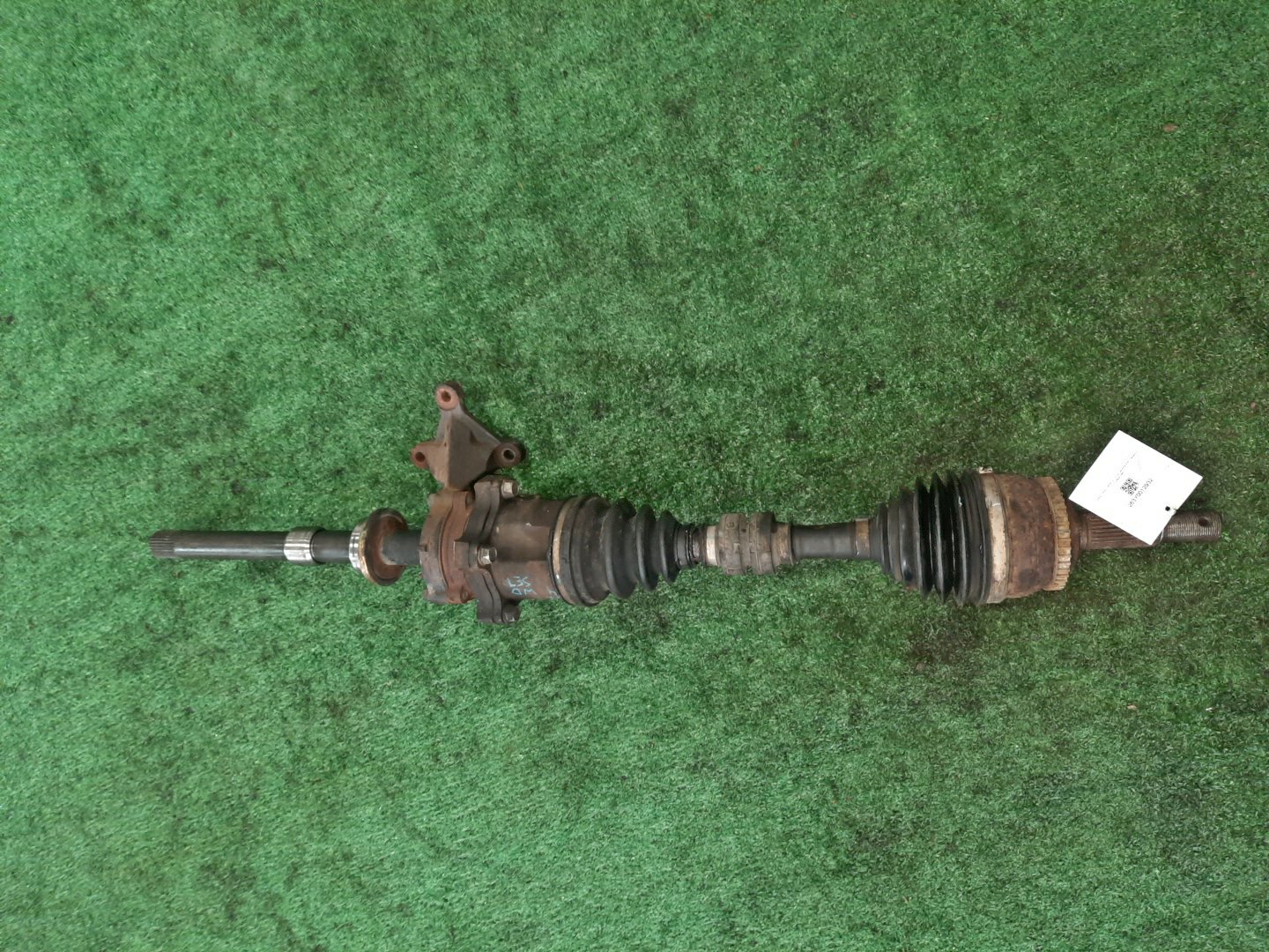 Привод правый передний NISSAN SERENA TNC24 QR20DE 1 ракурс