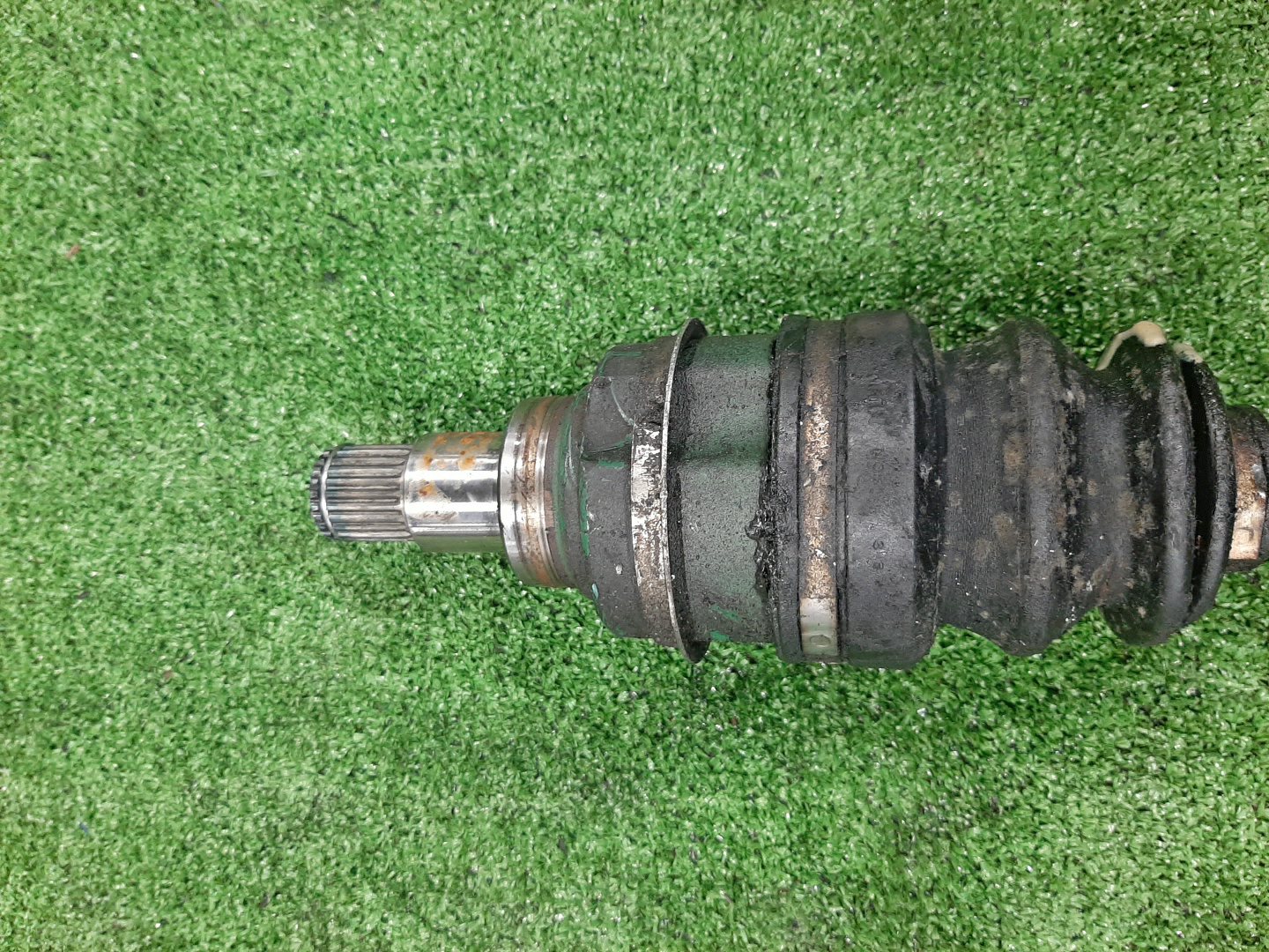 Привод левый передний TOYOTA PASSO, BB, DEX, BOON, COO KGC30, KGC35, QNC20, QNC21, M401F, M600S, M610S, M401S, M402S 1KR-FE, K3-VE, 3SZ-VE 3 ракурс