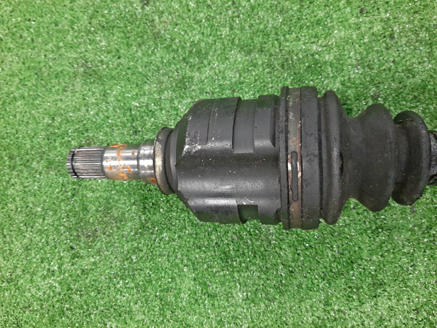 Привод правый передний TOYOTA COROLLA, PREMIO, COROLLA SPACIO, ALLION, COROLLA FIELDER, ALLEX, COROLLA RUNX, WILL VS, COROLLA  AXIO NZE121, NZE120, NZE141, NZT240, NZT260, NZE121N, NZE121G, NZE141G, NZE127 1NZ-FE, 2NZ-FE 3 ракурс