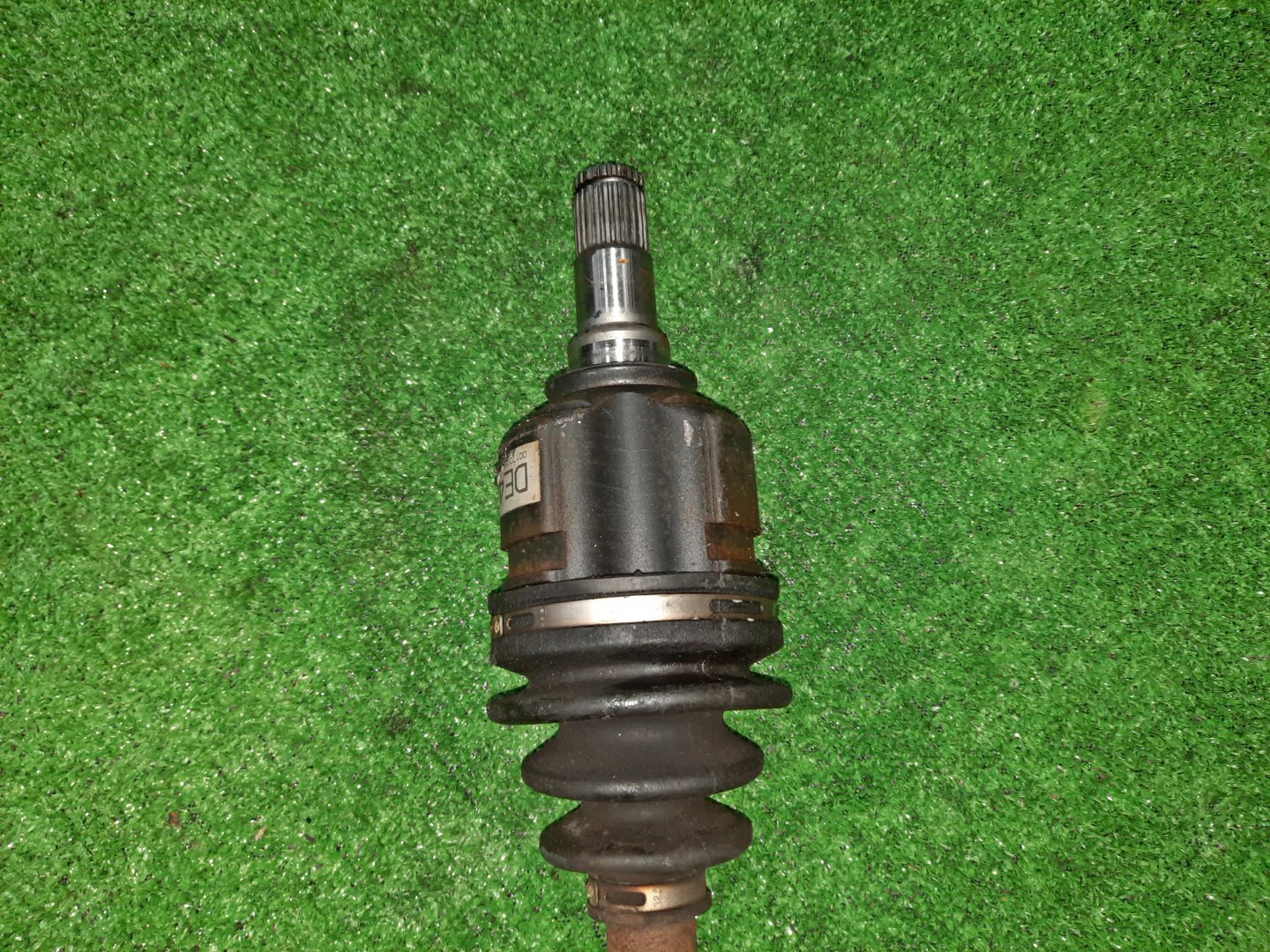 Привод правый передний TOYOTA COROLLA, PREMIO, COROLLA SPACIO, ALLION, COROLLA FIELDER, ALLEX, COROLLA RUNX, WILL VS, COROLLA  AXIO NZE121, NZE120, NZE141, NZT240, NZT260, NZE121N, NZE121G, NZE141G, NZE127 1NZ-FE, 2NZ-FE 3 ракурс