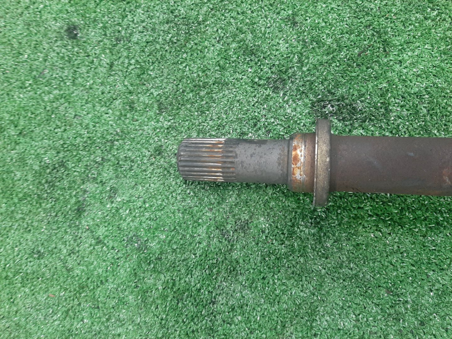 Привод правый передний NISSAN BLUEBIRD, PRIMERA QU14, QP11, WQP11 QG18DE, QG18DD 3 ракурс