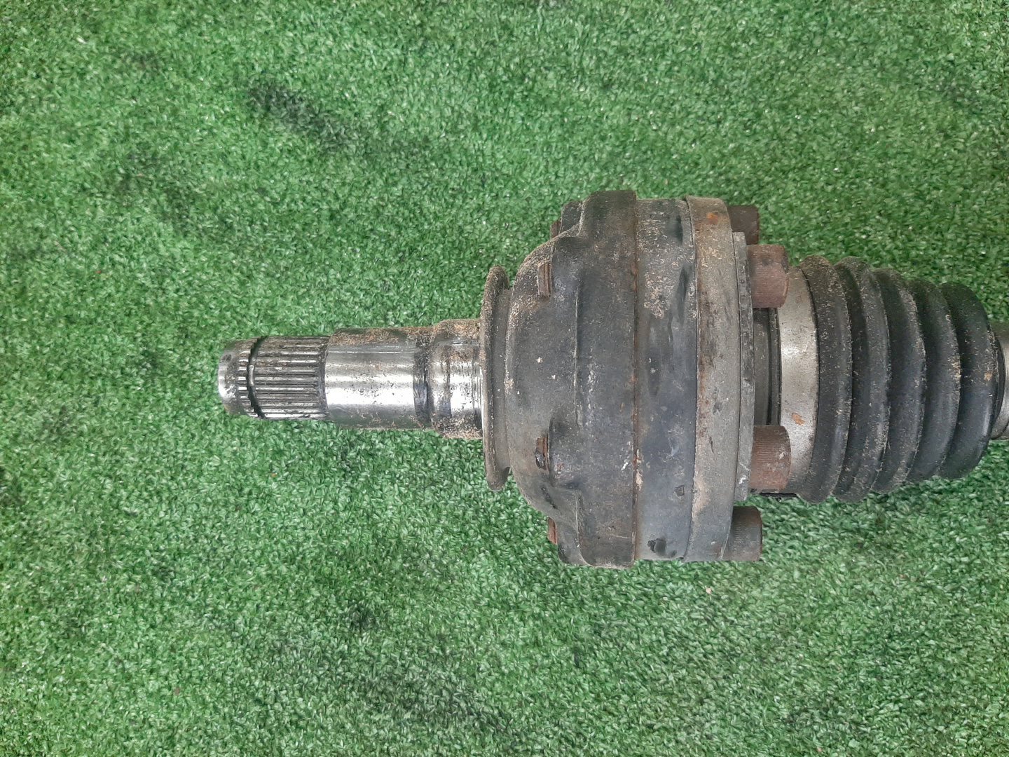 Привод правый задний TOYOTA BREVIS, CROWN, MARK II BLIT, PROGRES, ALTEZZA, VEROSSA, MARK II JCG10, JCG11, JCG15, JZS175, JZS171, JZS173, JZS179, JZX115, JZX110, SXE10, JCE10, JCE15 1JZ-FSE, 2JZ-FSE, 1JZ-GE, 2JZ-GE, 3S-GE 3 ракурс
