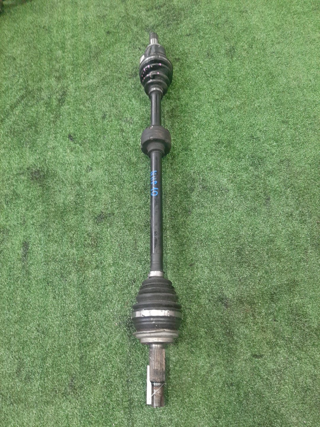 Привод правый передний TOYOTA COROLLA FIELDER, AQUA, COROLLA  AXIO NKE165G, NHP10, NKE165 1NZ-FXE 1 ракурс