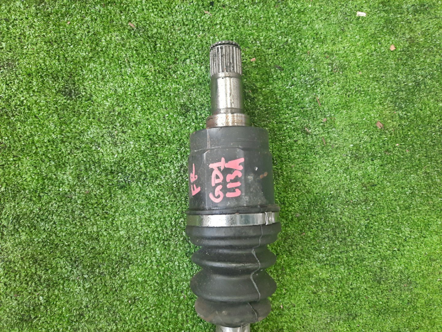 Привод правый передний HONDA FIT ARIA, FIT GD6, GD8, GD3, GD1 L13A, L15A 3 ракурс