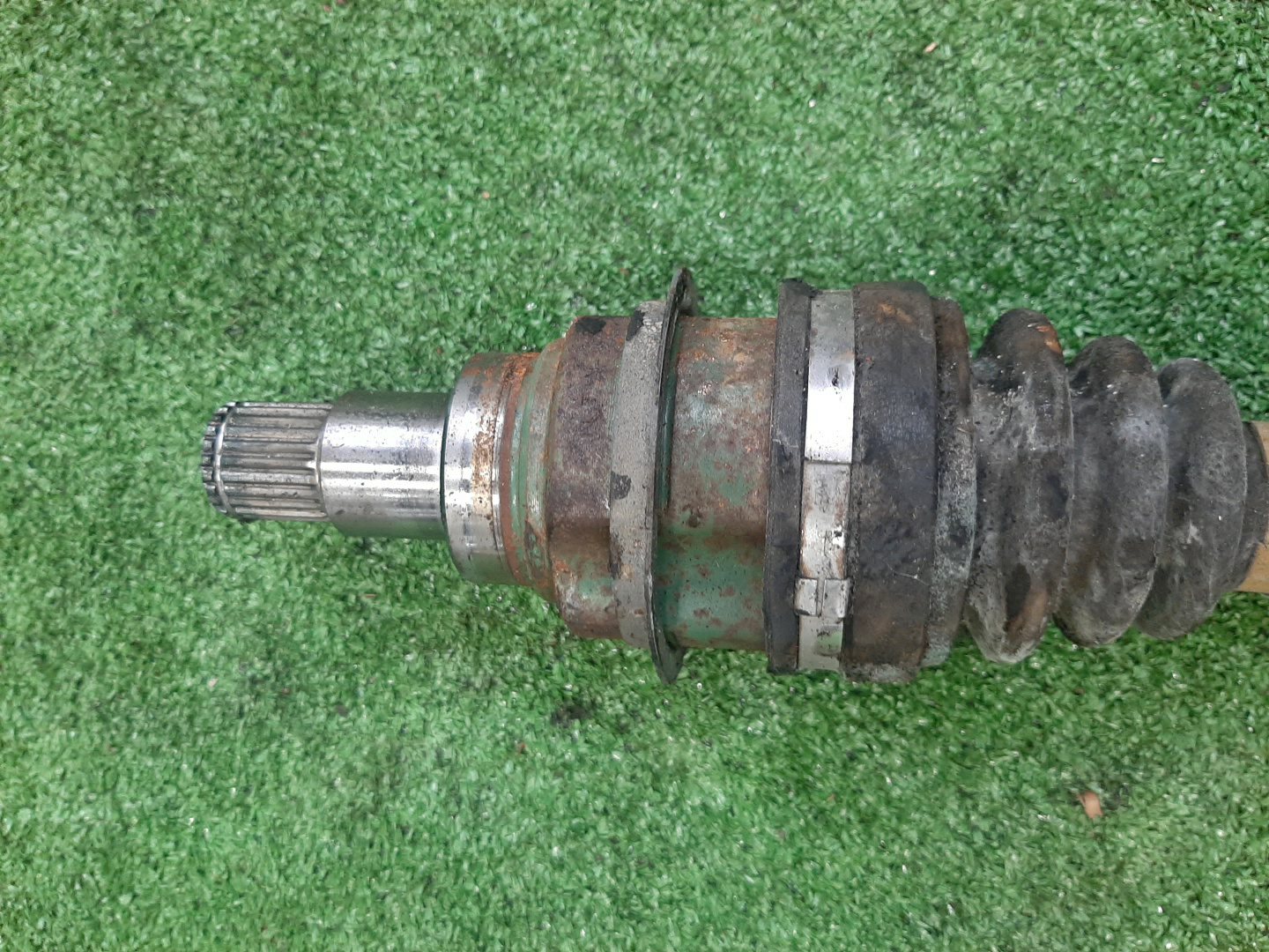 Привод левый передний TOYOTA PASSO, BOON KGC10, M300S 1KR-FE 3 ракурс