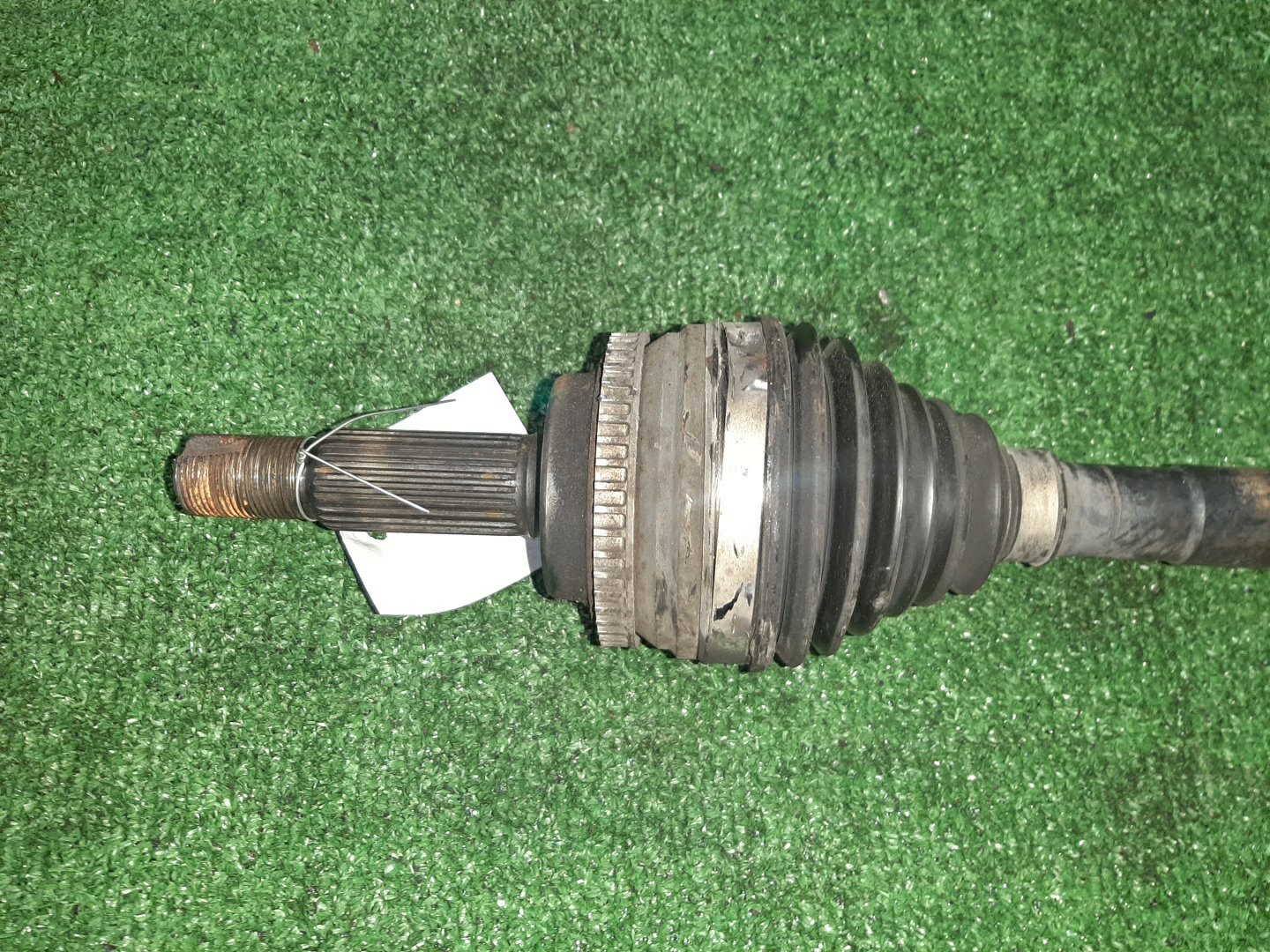 Привод правый передний TOYOTA PREMIO, ISIS, WISH, ALLION, COROLLA FIELDER, COROLLA  AXIO ZRT260, ZGM10, ZGM10W, ZGM10G, ZGE20W, ZGE20G, ZRE142G, ZRE142 2ZR-FAE, 2ZR-FE 3 ракурс