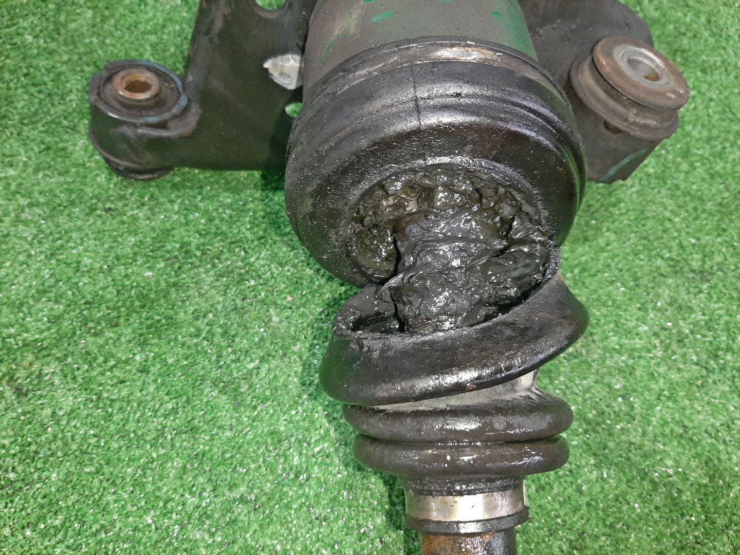 Привод правый передний ISUZU VEHICROSS, WIZARD, MU UGS25, UES73FW, UES25FW, UER25FW 6VD1, 4JX1-TE 3 ракурс