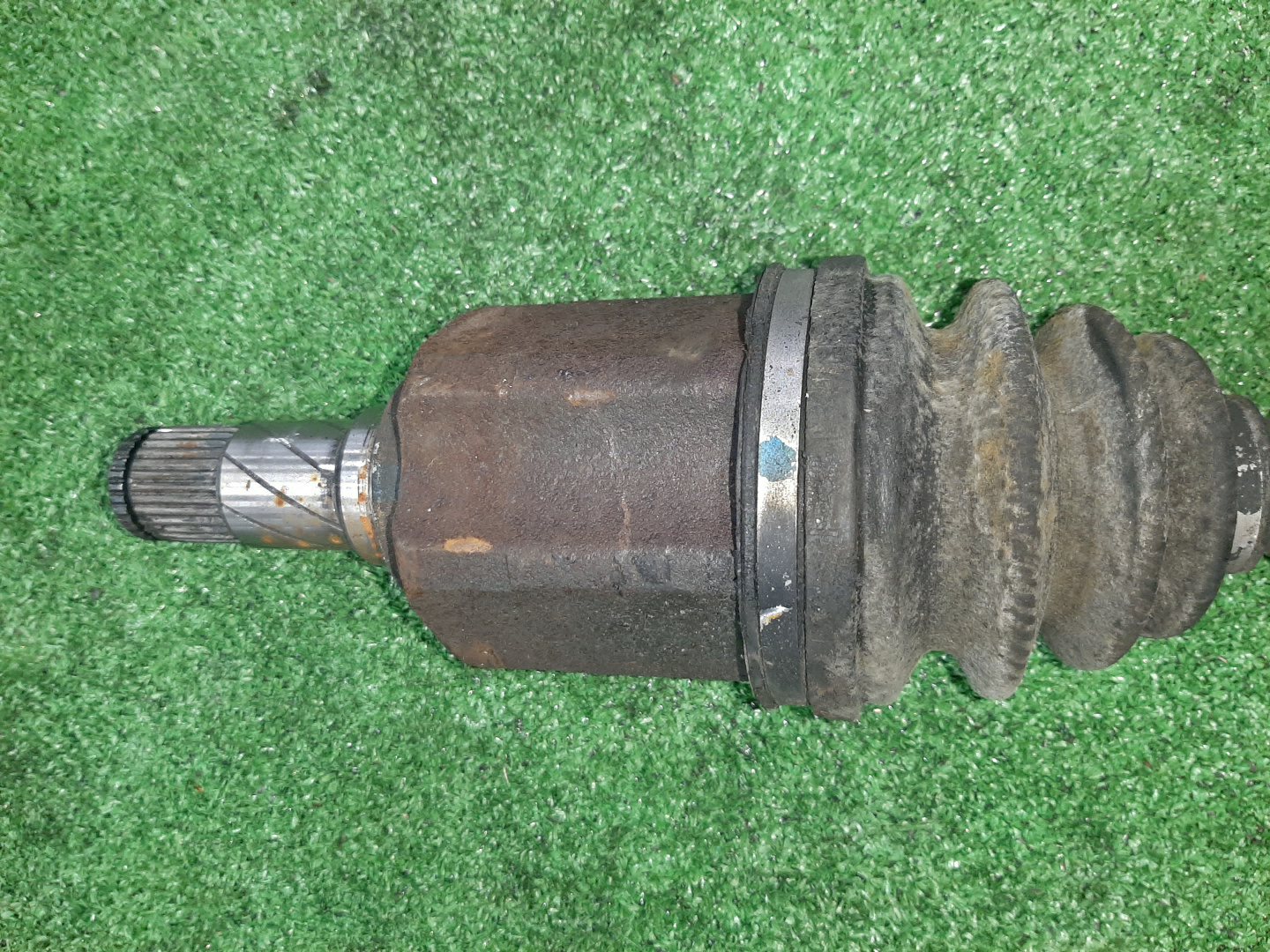 Привод левый передний NISSAN AVENIR, LIBERTY RNW11, RNM12 QR20DE 3 ракурс