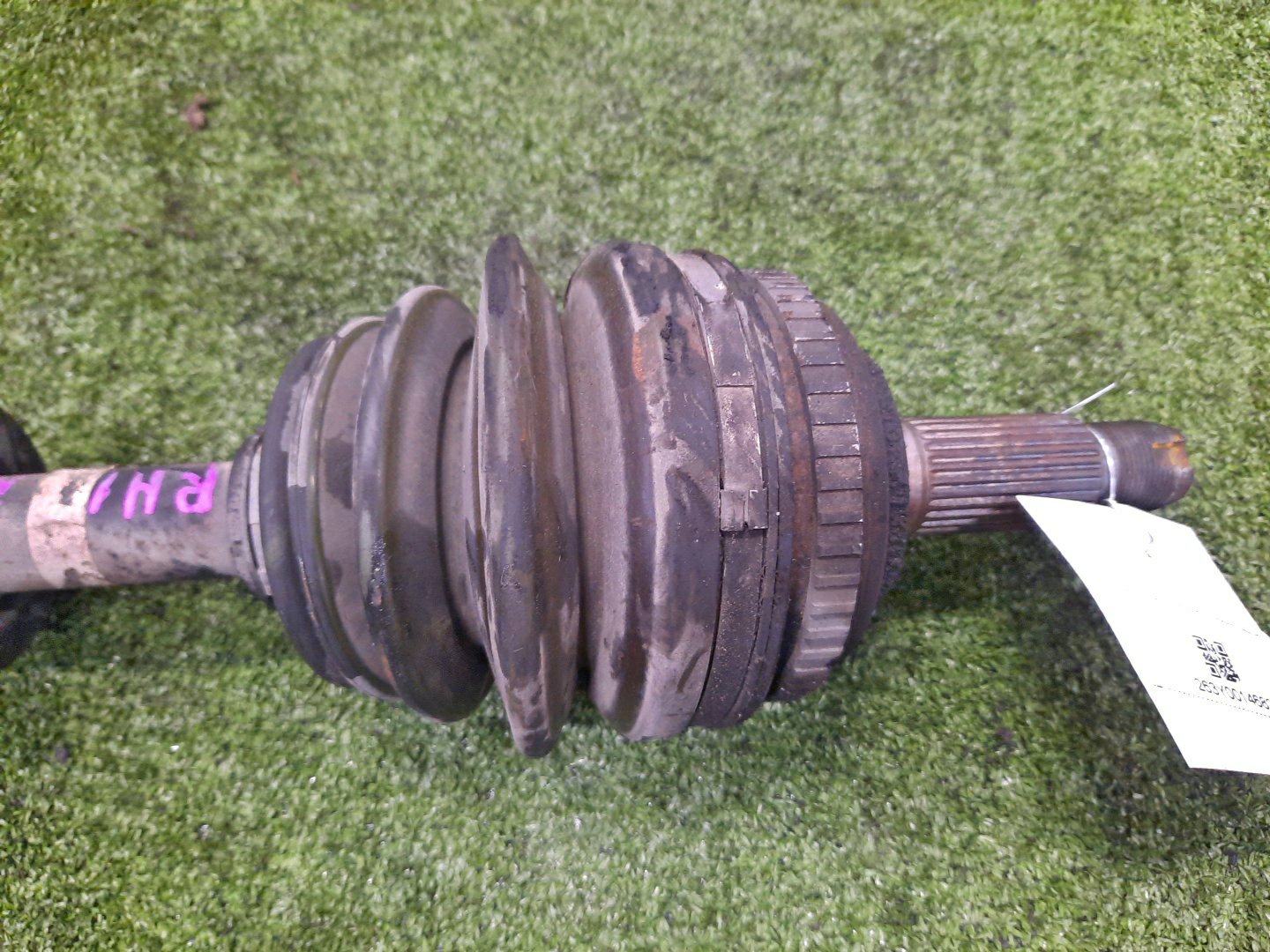 Привод правый передний HONDA S-MX, STEPWGN RH1, RH2, RF1, RF2 B20B 2 ракурс