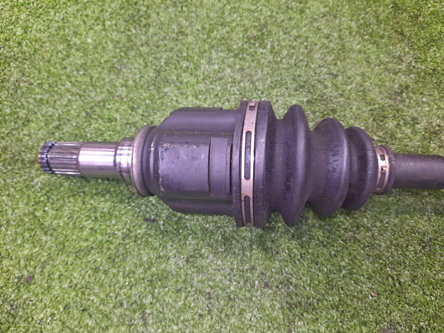Привод левый передний TOYOTA COROLLA FIELDER, AQUA, COROLLA  AXIO NKE165G, NHP10, NKE165 1NZ-FXE 2 ракурс