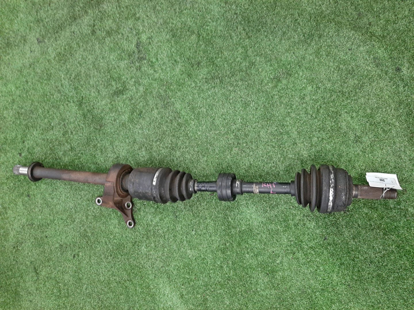 Привод левый передний HONDA S-MX, STEPWGN RH1, RH2, RF1, RF2 B20B 1 ракурс