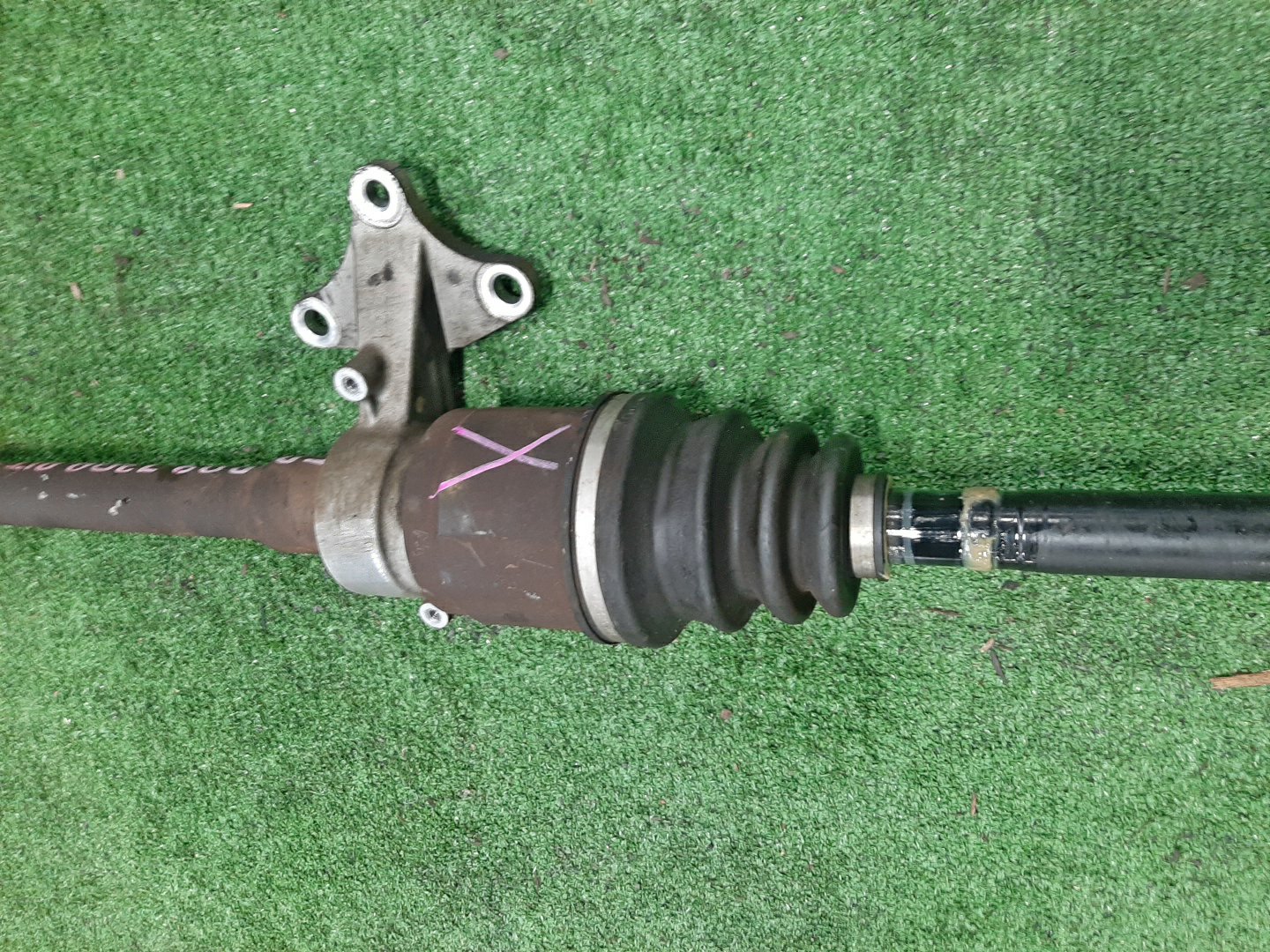 Привод правый передний HONDA INSPIRE, ODYSSEY, SABER UA4, UA5, RA8, RA9 J25A, J32A, J30A 3 ракурс