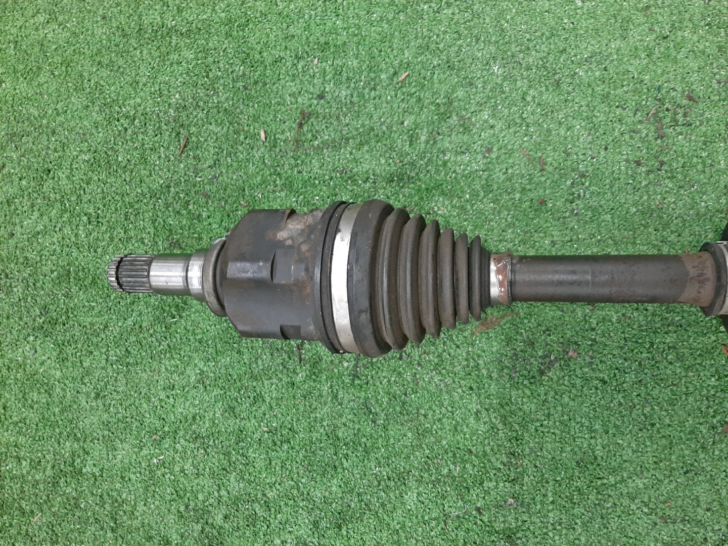 Привод правый передний TOYOTA PREMIO, ISIS, WISH, ALLION, COROLLA FIELDER, COROLLA  AXIO ZRT260, ZGM10, ZGM10W, ZGM10G, ZGE20W, ZGE20G, ZRE142G, ZRE142 2ZR-FAE, 2ZR-FE 3 ракурс