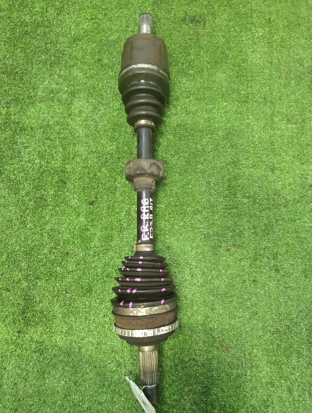 Привод правый передний HONDA ODYSSEY RA6, RA7 F23A 1 ракурс