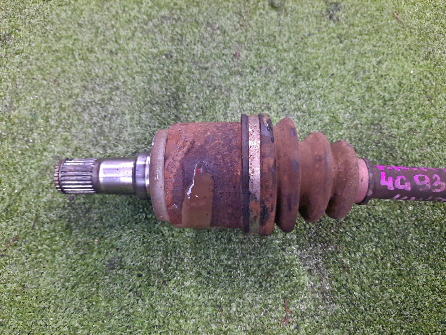 Привод правый передний MITSUBISHI PAJERO IO H76W, H66W, H67W, H77W 4G93, 4G93T, 4G94 3 ракурс