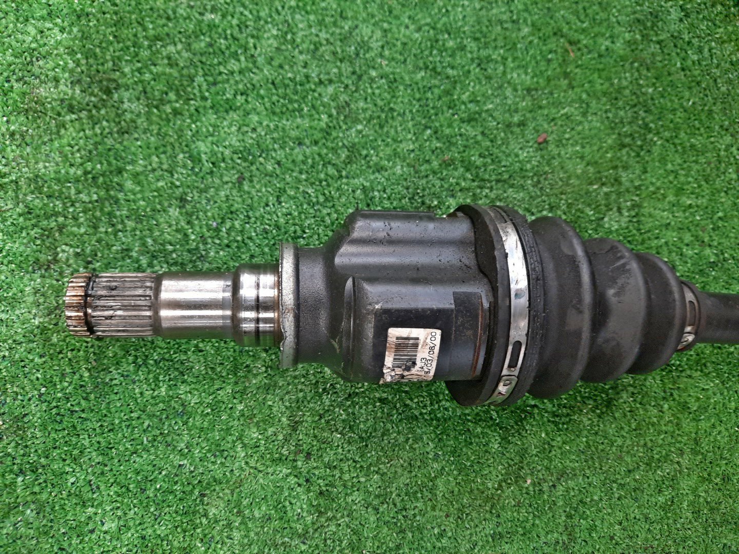 Привод правый передний TOYOTA COROLLA FIELDER, AQUA, COROLLA  AXIO NKE165G, NHP10, NKE165 1NZ-FXE 3 ракурс